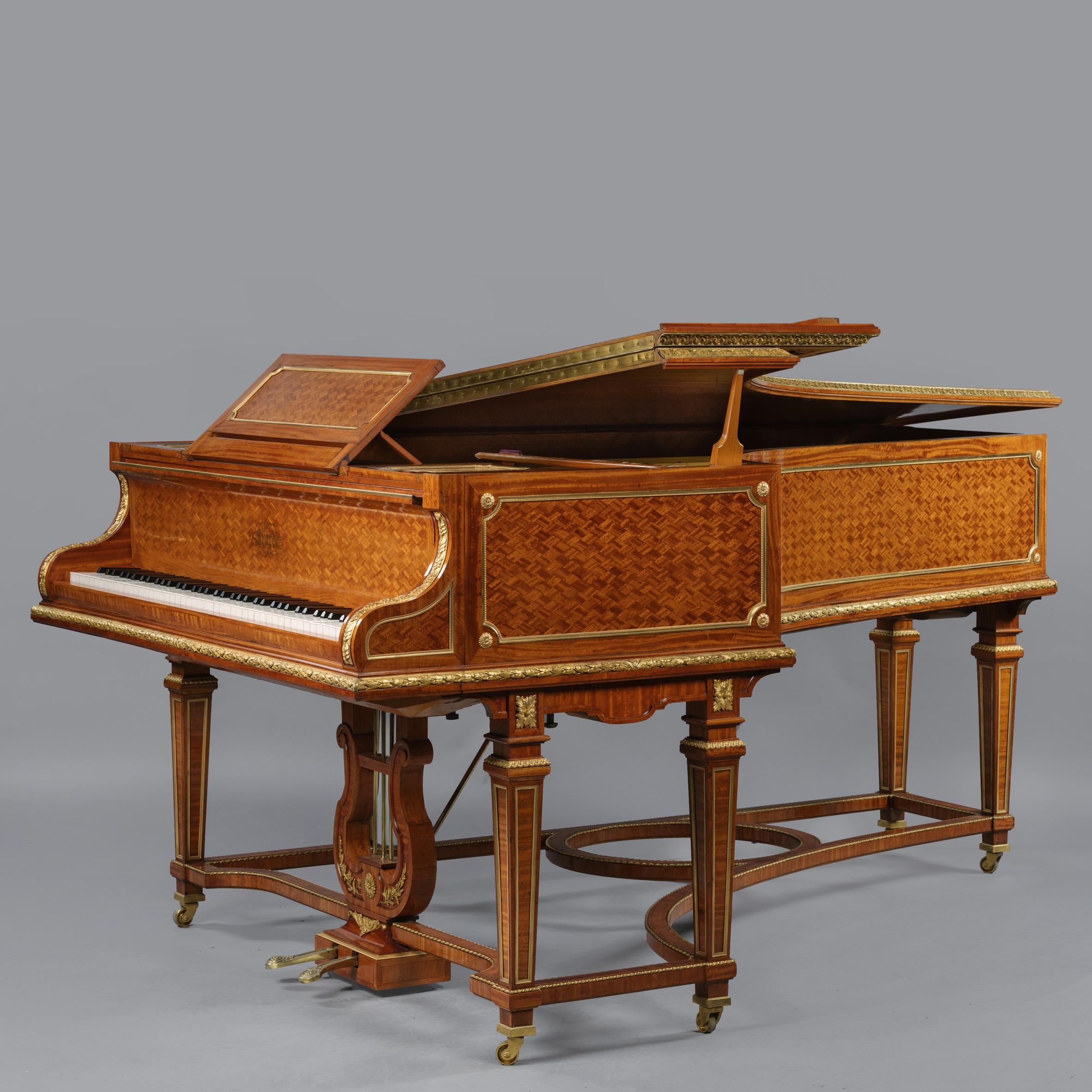 Parquetry Inlaid Piano by François Linke For Sale 3