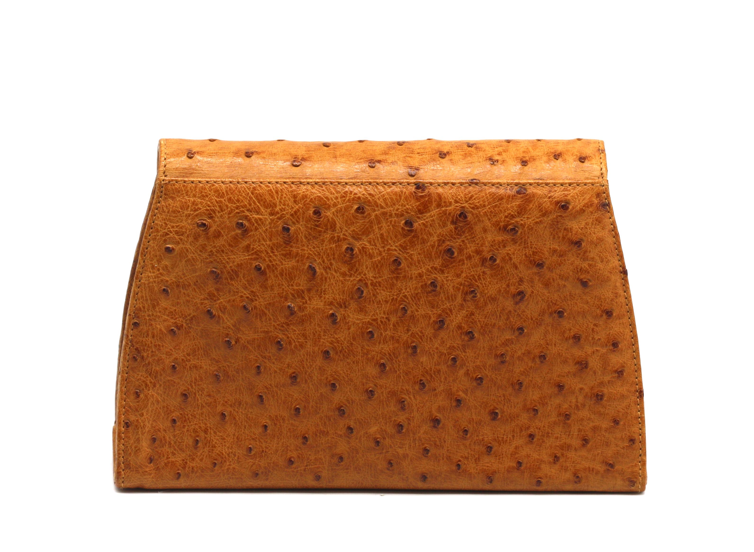 Parri Firenze Hellbraune Straußenhaut Clutch im Zustand „Gut“ im Angebot in West Palm Beach, FL