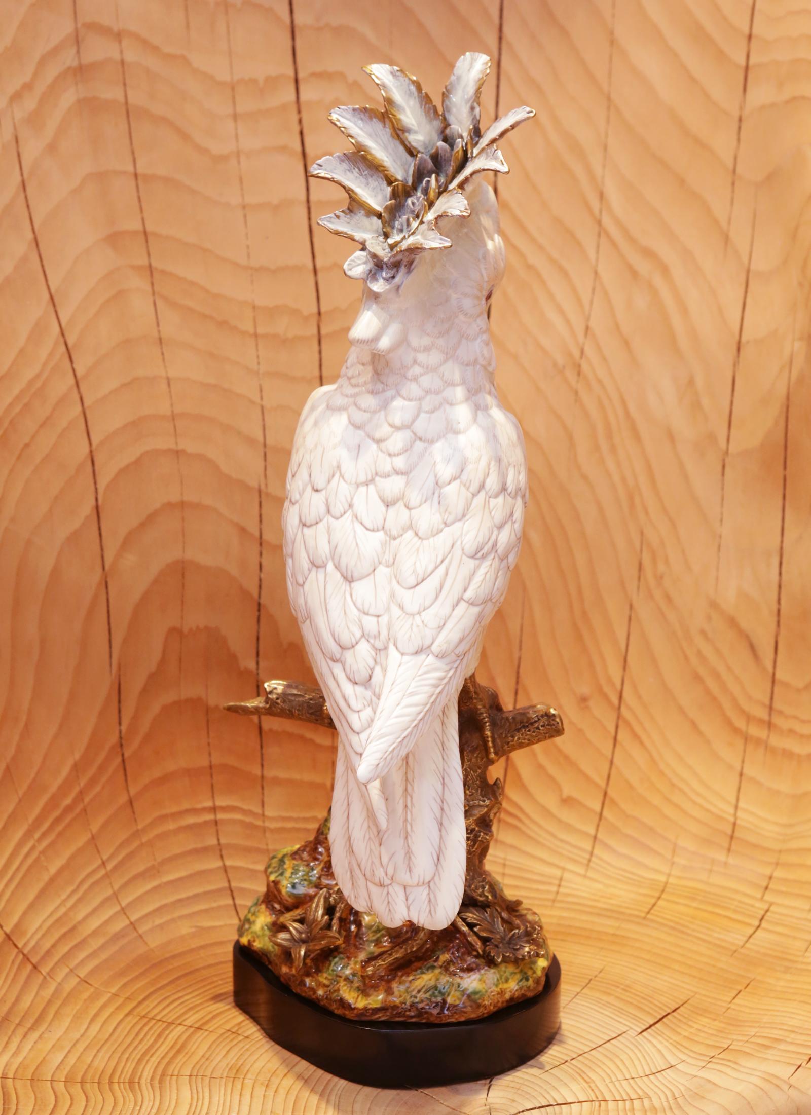 Parrot and Porcelain Sculpture In New Condition In Paris, FR