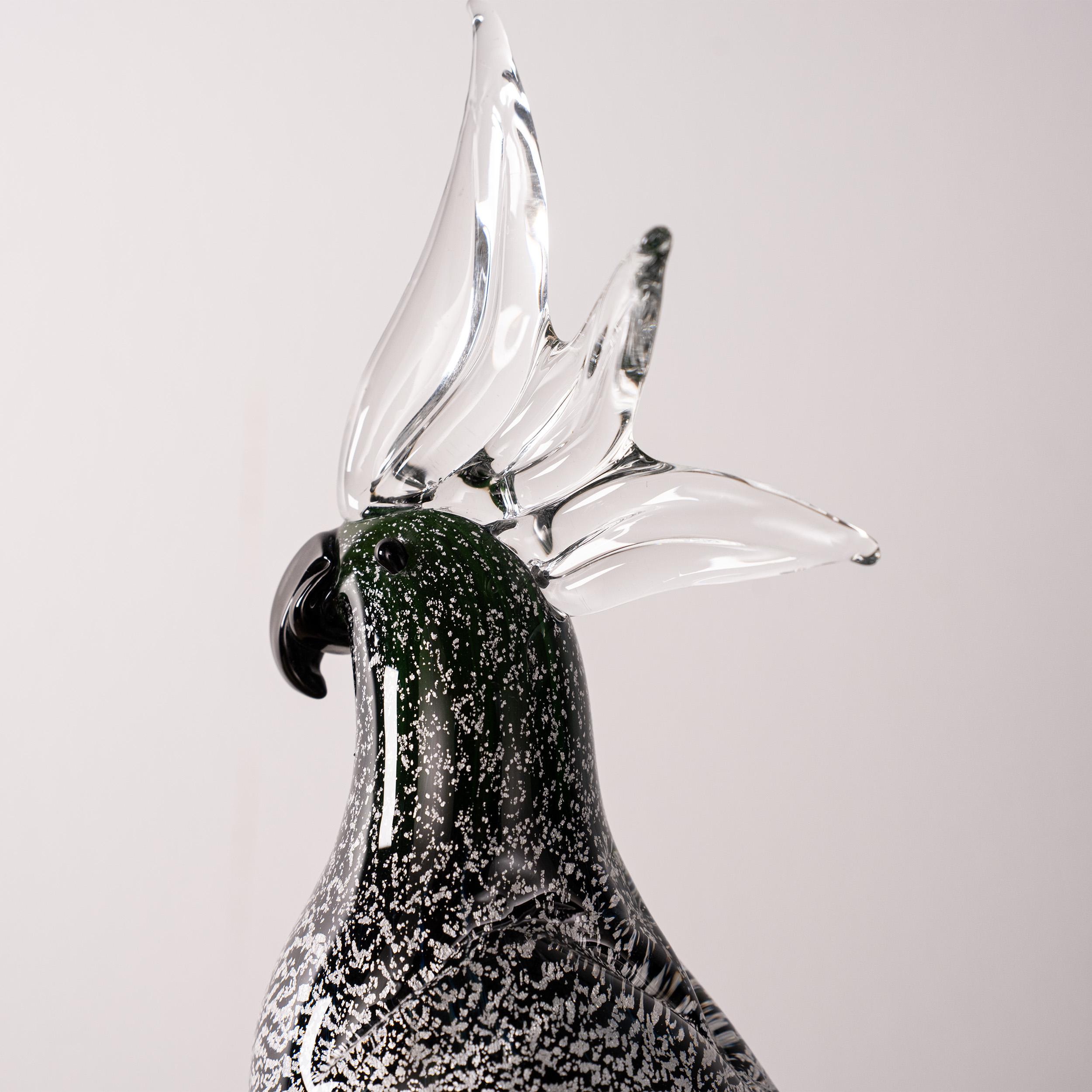 Italiano Pappagallo Scultura in vetro di Murano, foglia d'argento verde scuro Formia Venezia in vendita