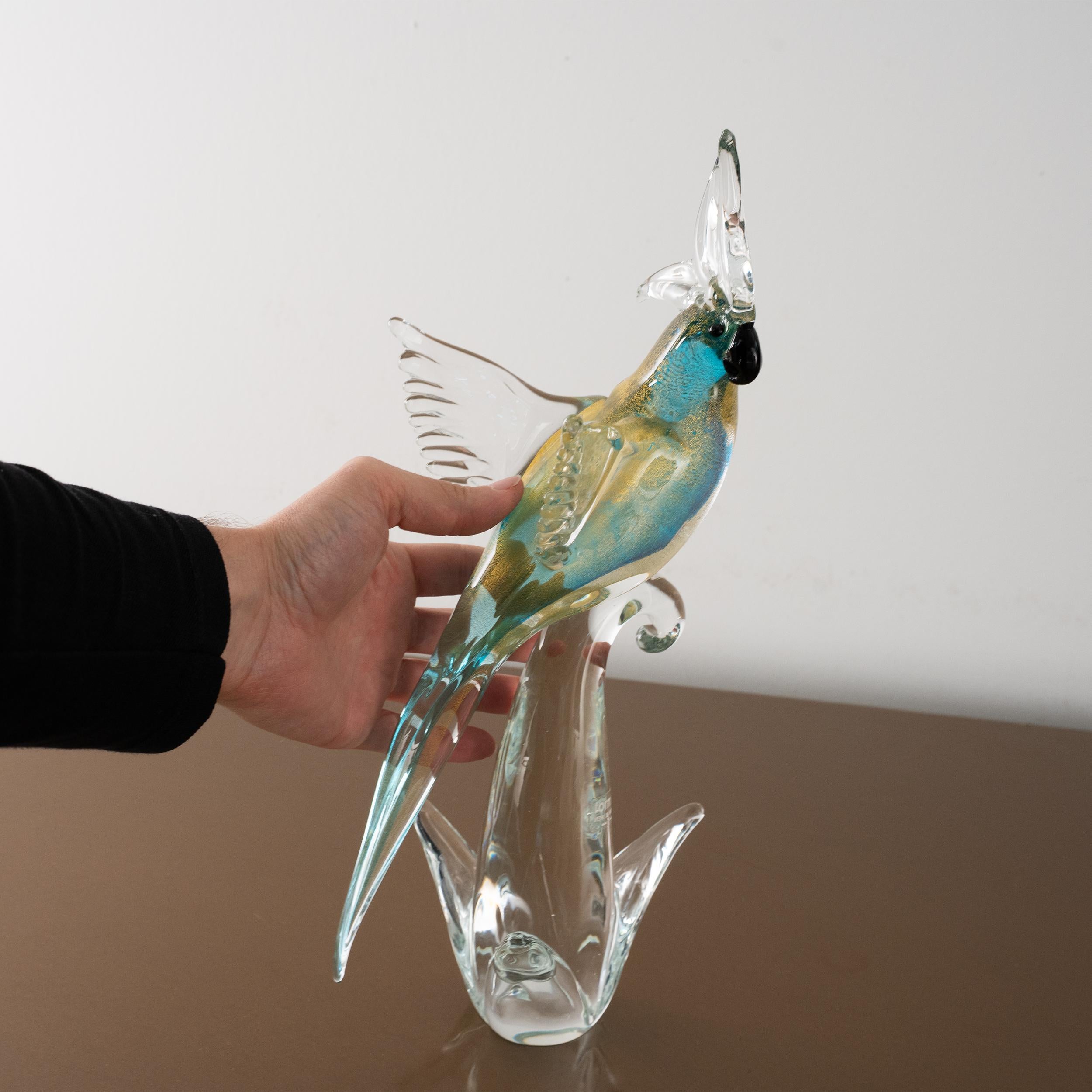 Pappagallo  scultura di uccello in vero vetro di Murano, blu e foglia d'oro, Formia Venezia in vendita 3
