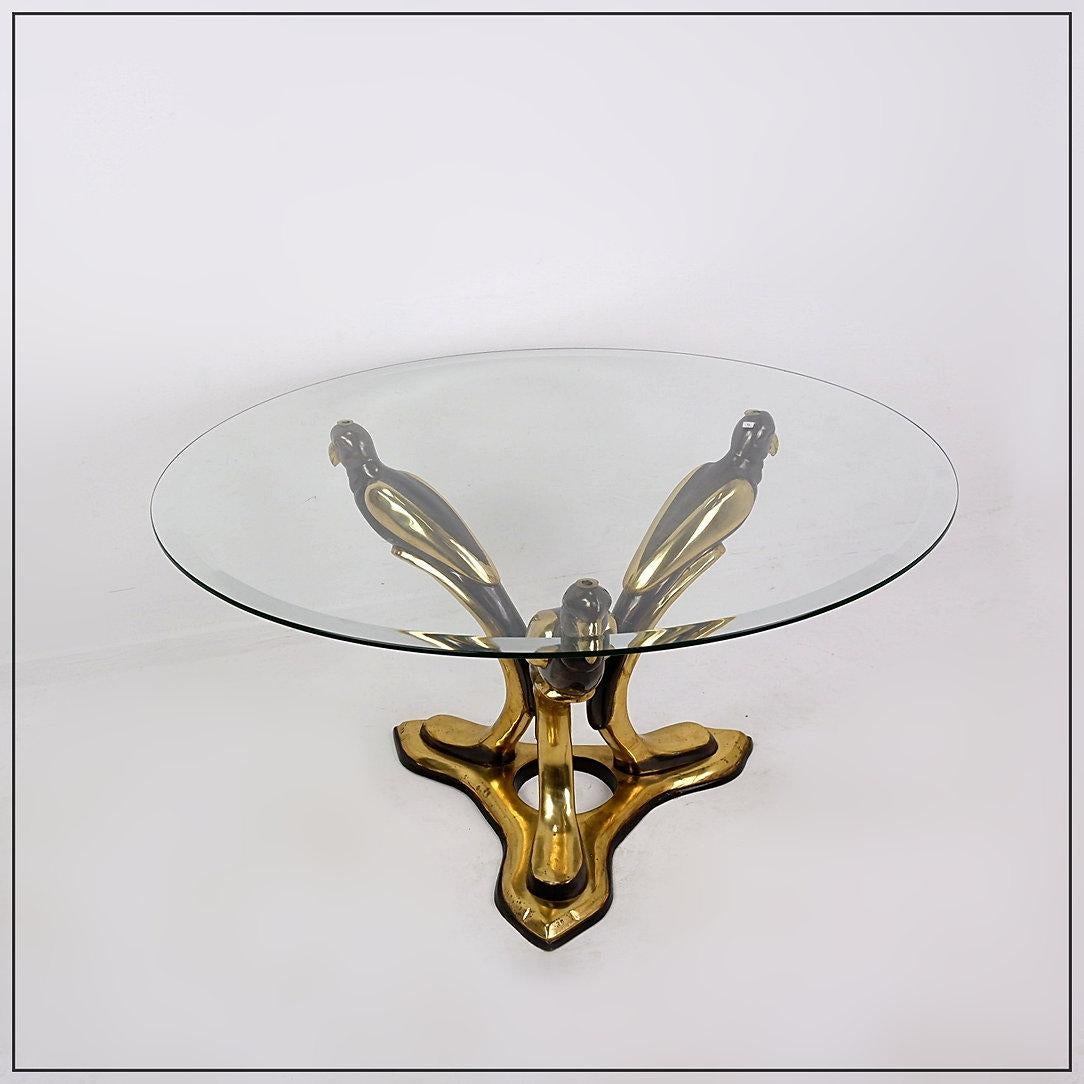 Parrot coffee table in the style of Willy Daro - Belgium 1970s
Original beveled table top 
Hollywood Regency - Vintage - Design
Measures : Ø 84,5cm H:44cm 
Wear consistent with age and use.
