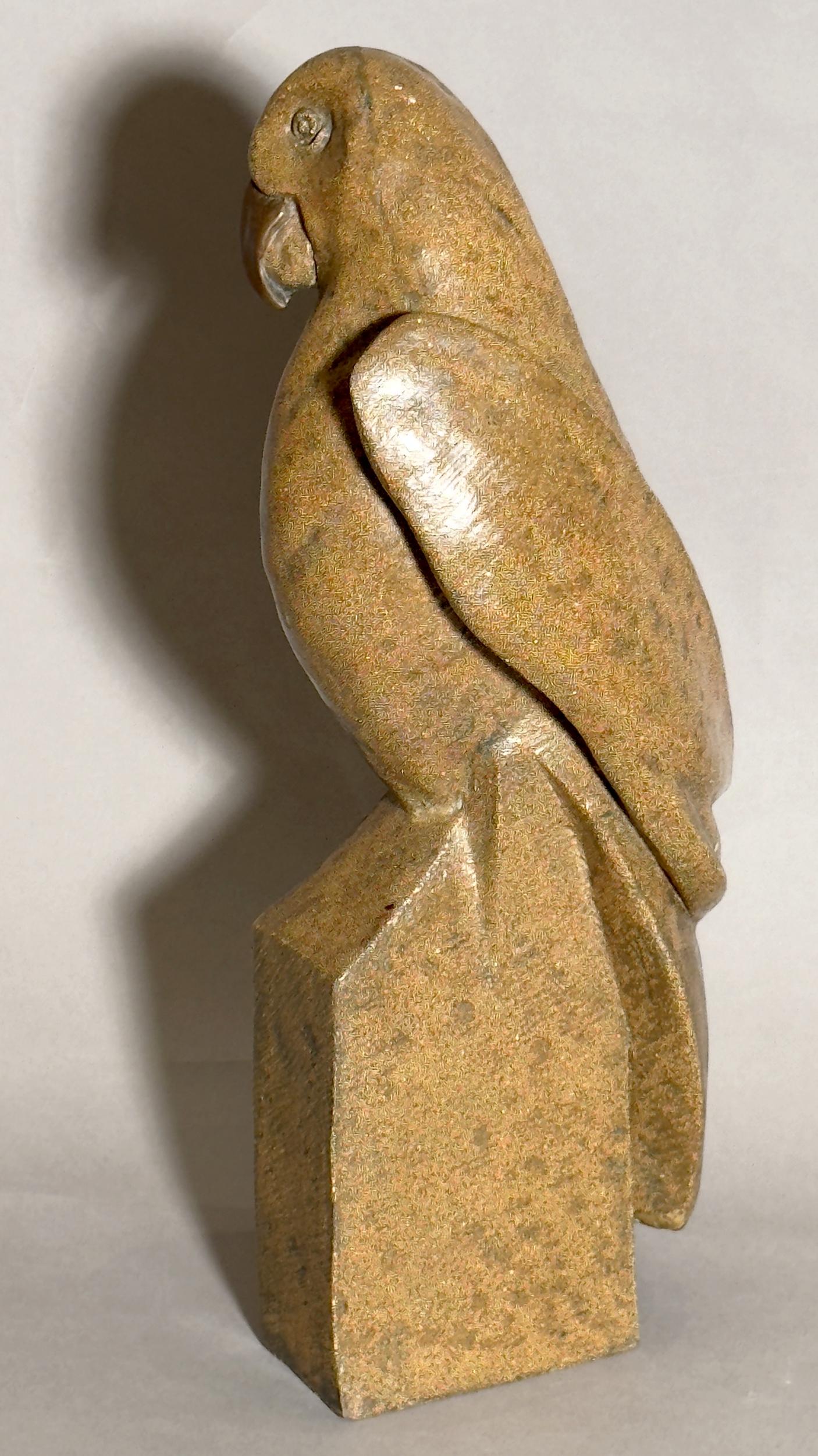 Escultura de loro en resina de Pierre Giraudon, París, Francia, hacia 1970 Francés en venta