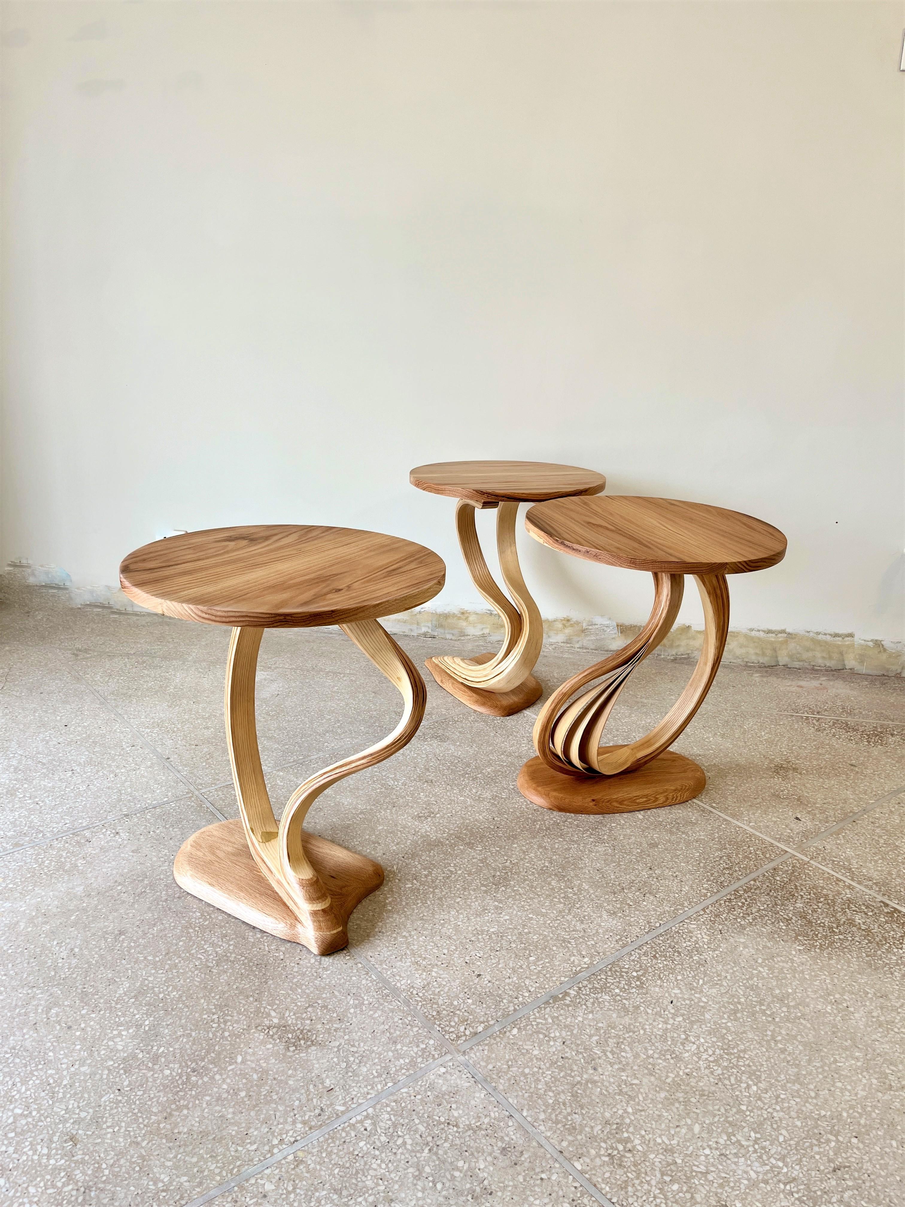 Moderne Tables Pars, par Raka Studio, tables d'appoint minimalistes en vente