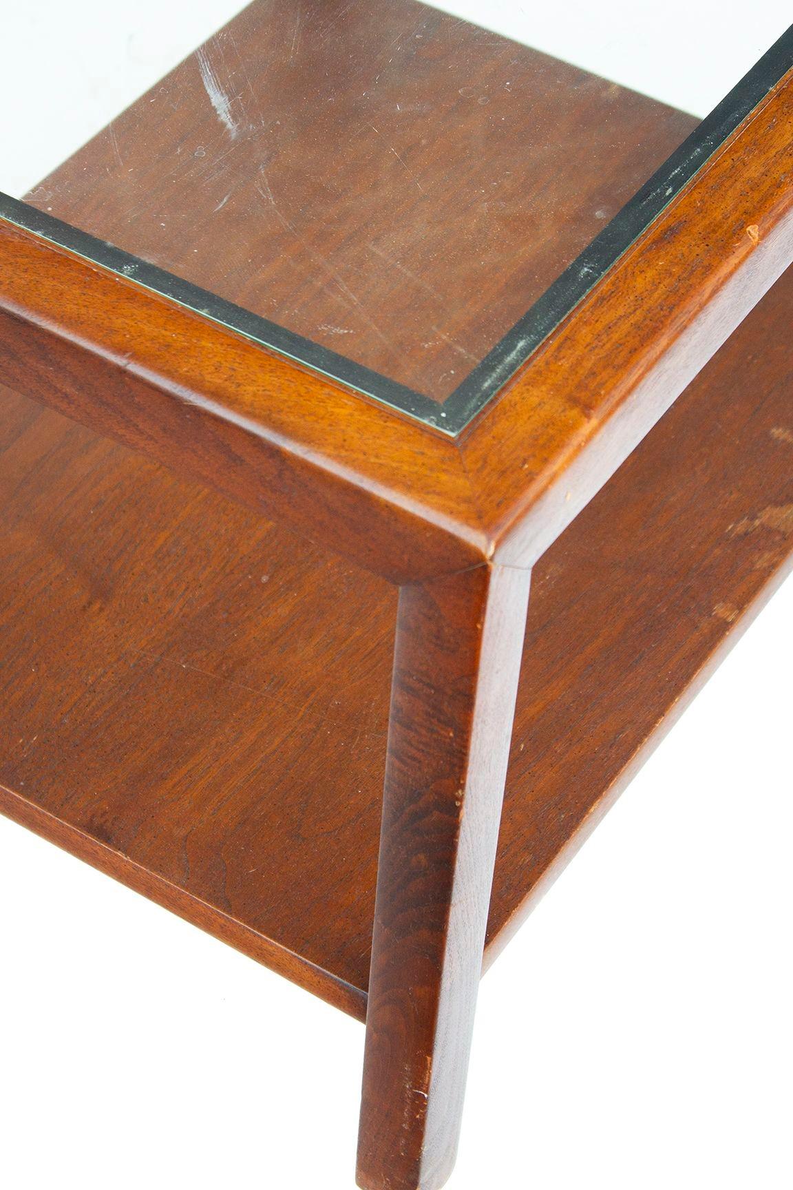 Parsons End Table in Walnut with Glass Top, Henredon attr. For Sale 1