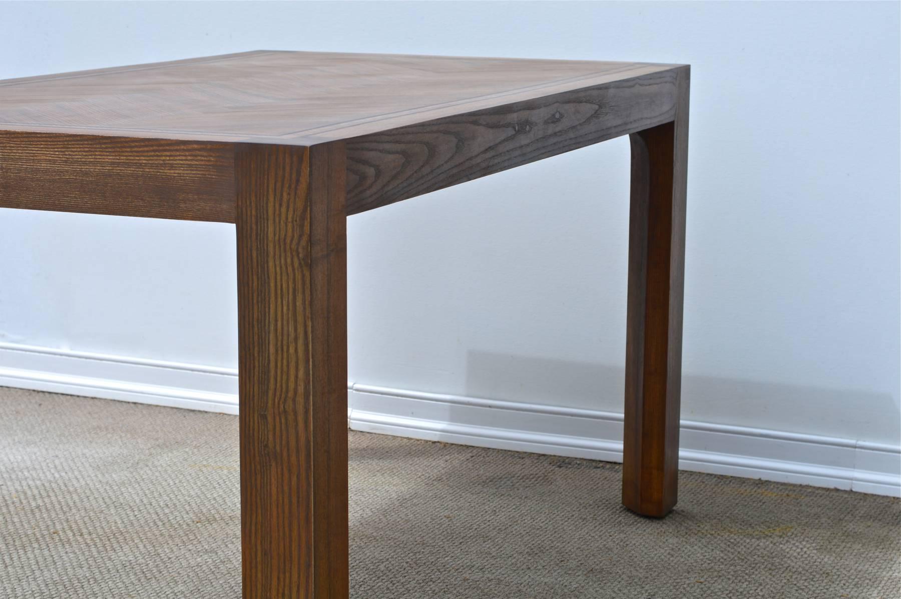 Parsons Style Dining Table of Oak In Excellent Condition For Sale In Charlottesville, VA