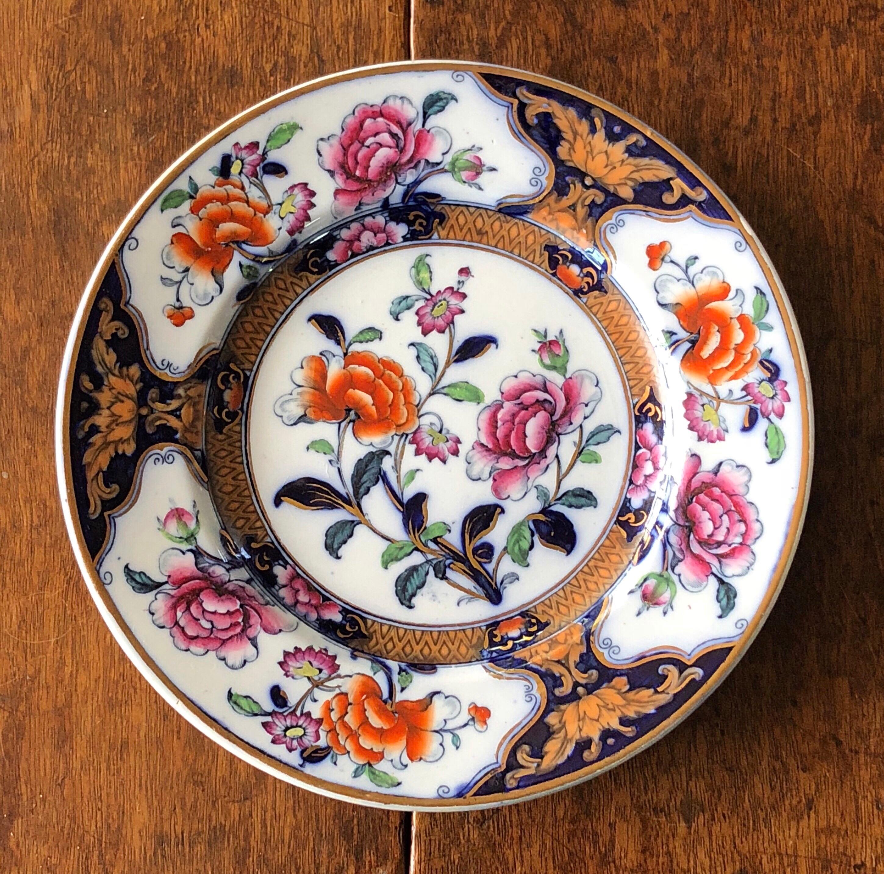 Part Ironstone Service in the ‘Eugenie’ Pattern, ‘Pearl’ Pottery, circa 1850 For Sale 4