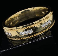 "Partial Hopper" Men's 0.32 Carat Diamond Wedding Band in 18 Karat Yellow Gold