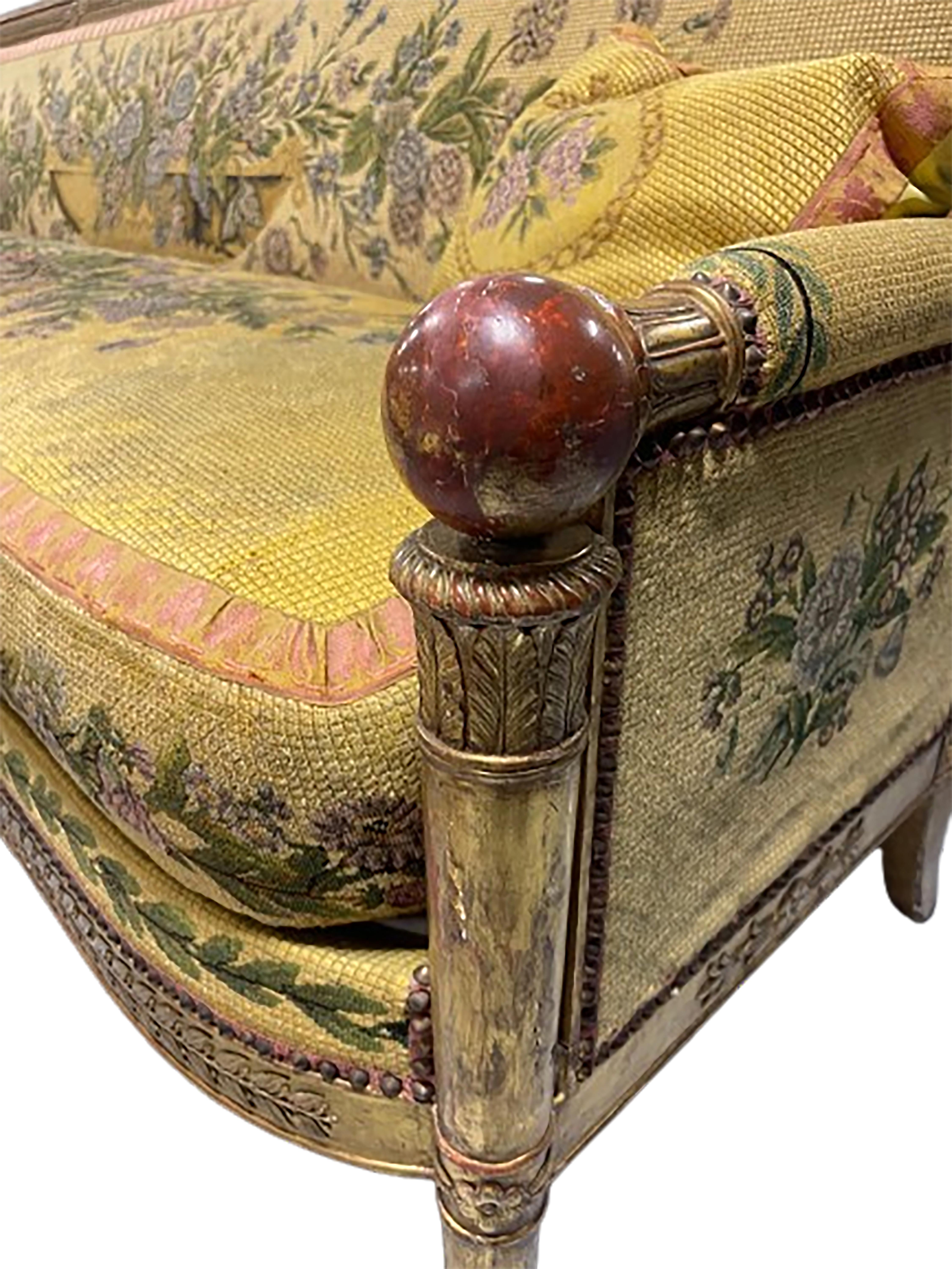 Partial Set Französische Periode Directoire Salon Periode Sitzmöbel Parcel Paint Gilding im Zustand „Gut“ im Angebot in Dallas, TX