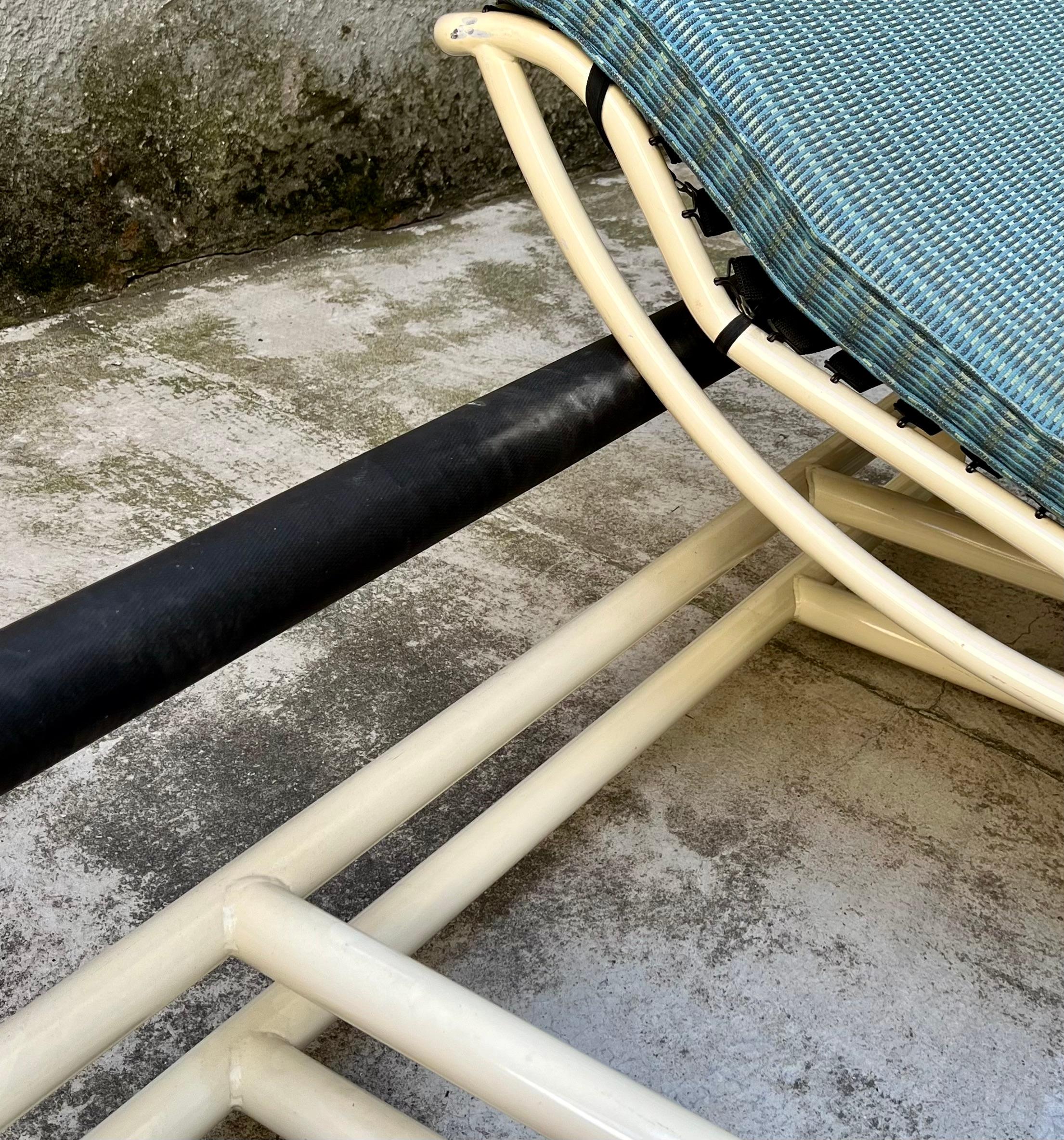 Chaise longue doble particular y anónima inspirada en Lc4 - Italia - Años 80 en venta 11