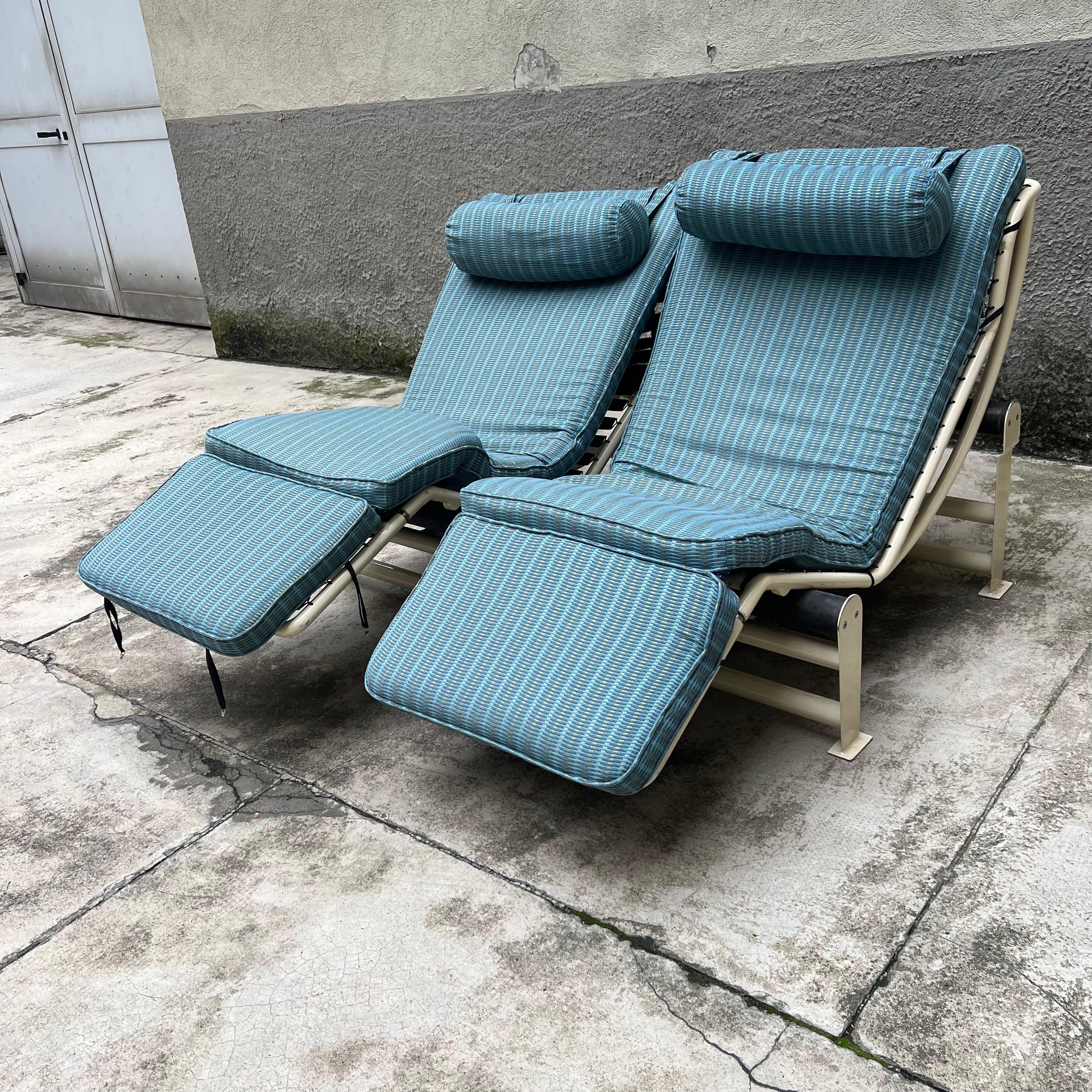 Chaise longue doble particular y anónima inspirada en Lc4 - Italia - Años 80 en Bueno estado para la venta en Milano, IT