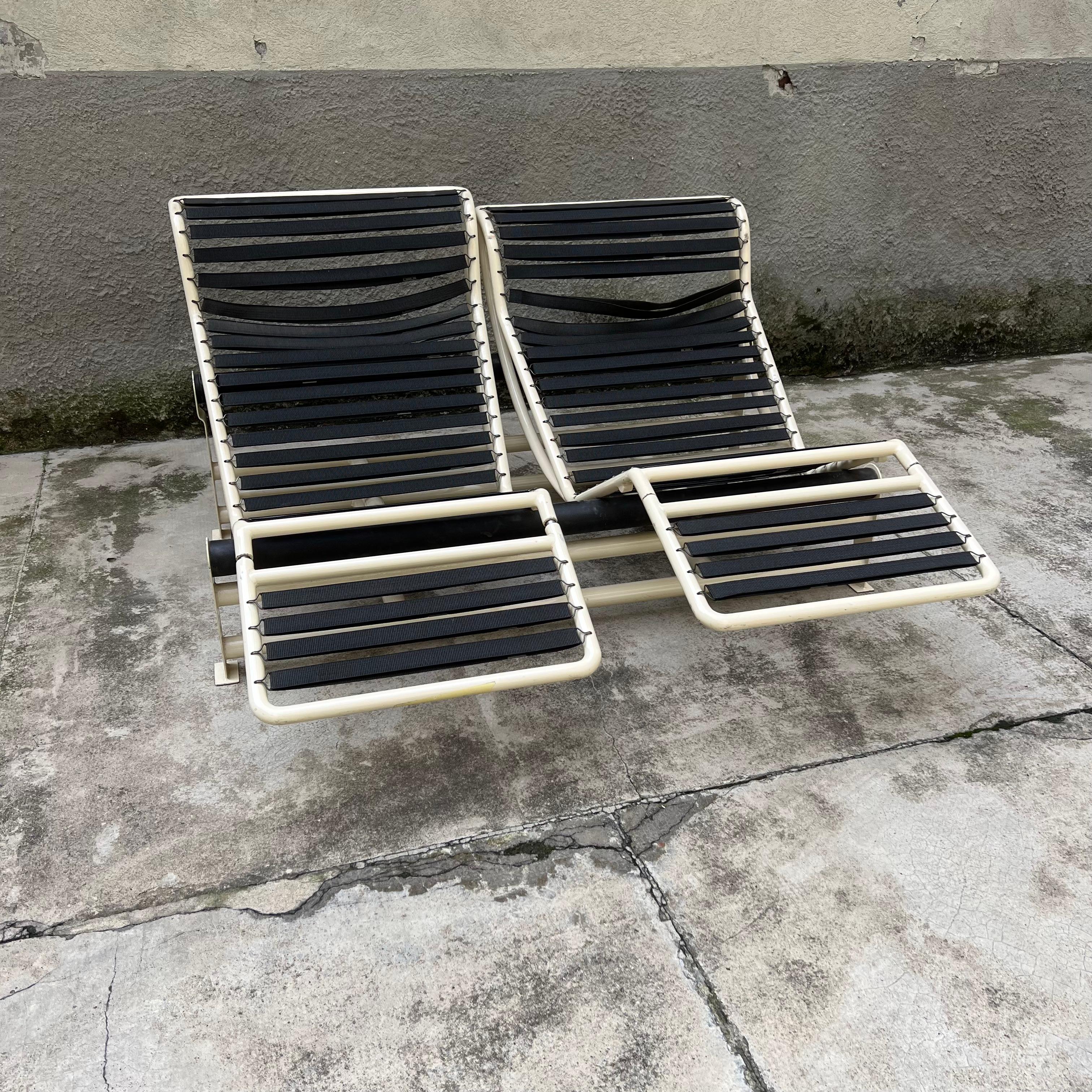 Chaise longue doble particular y anónima inspirada en Lc4 - Italia - Años 80 en venta 1