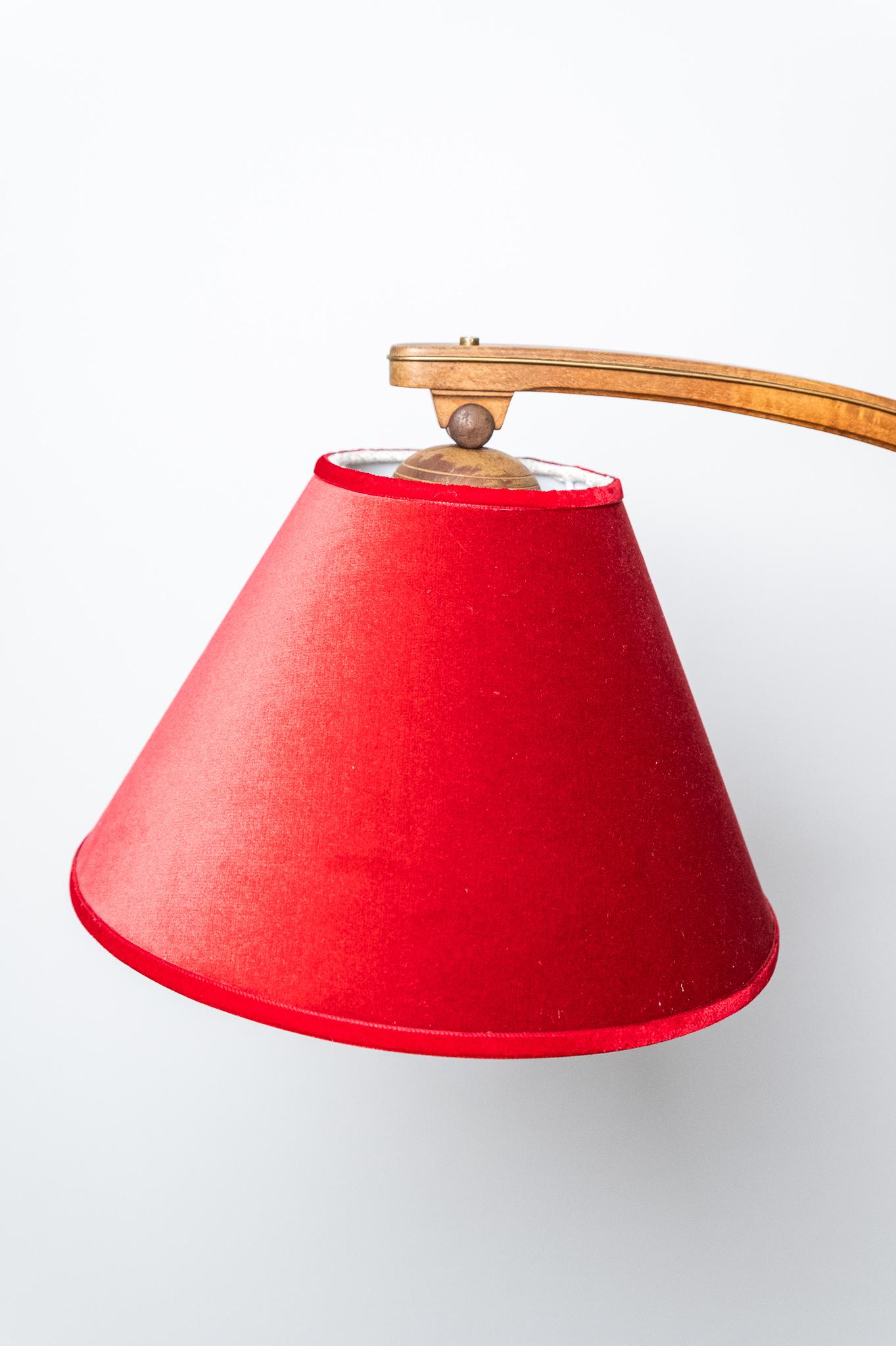 Art Déco Particolare Lampada da terra Art Decò con mobiletto girevole per liquori incorpo in vendita
