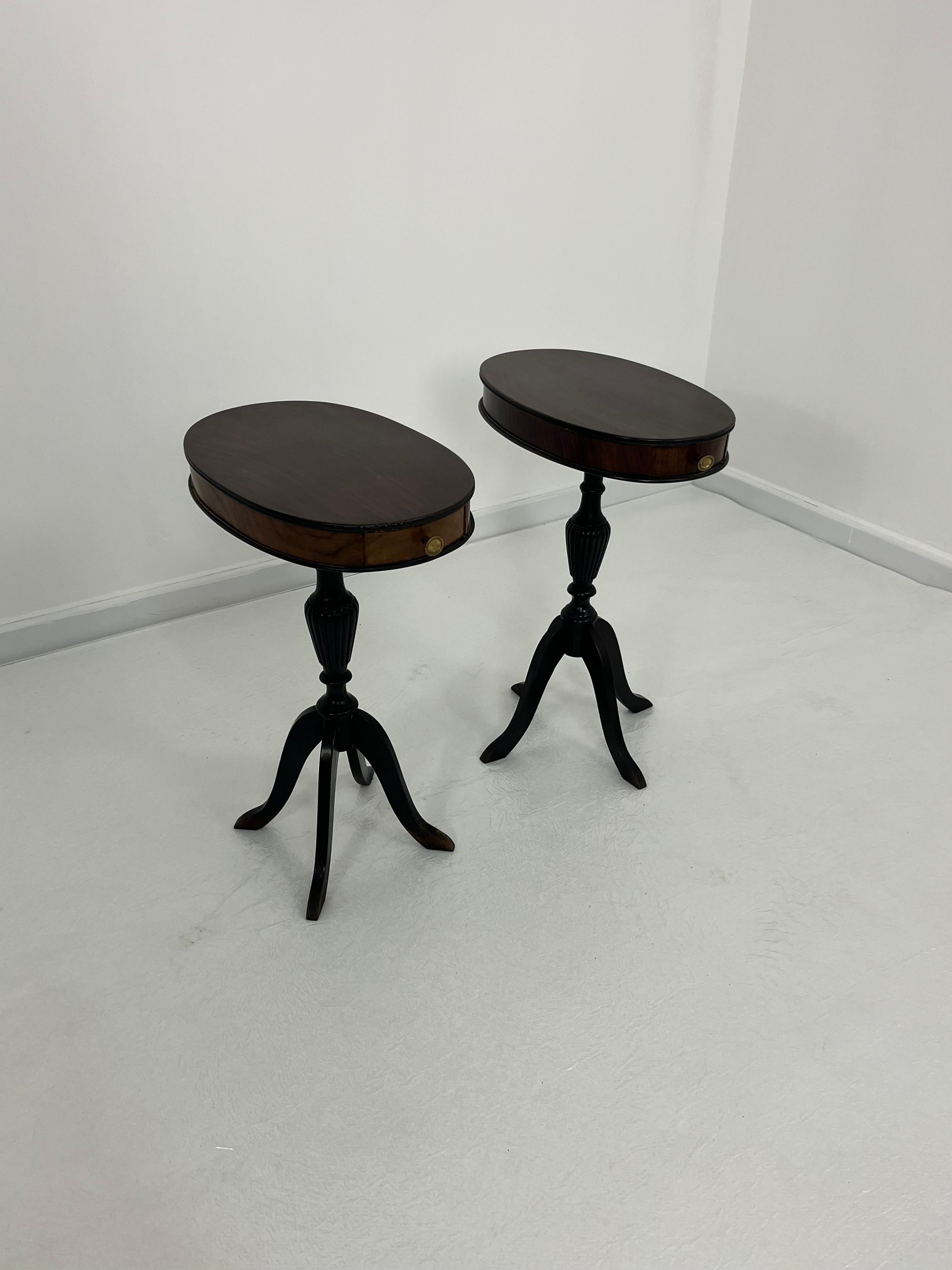Mid-20th Century Particular Set of 2 Oval Italian Bedside Tables Mid-century, 1960s For Sale