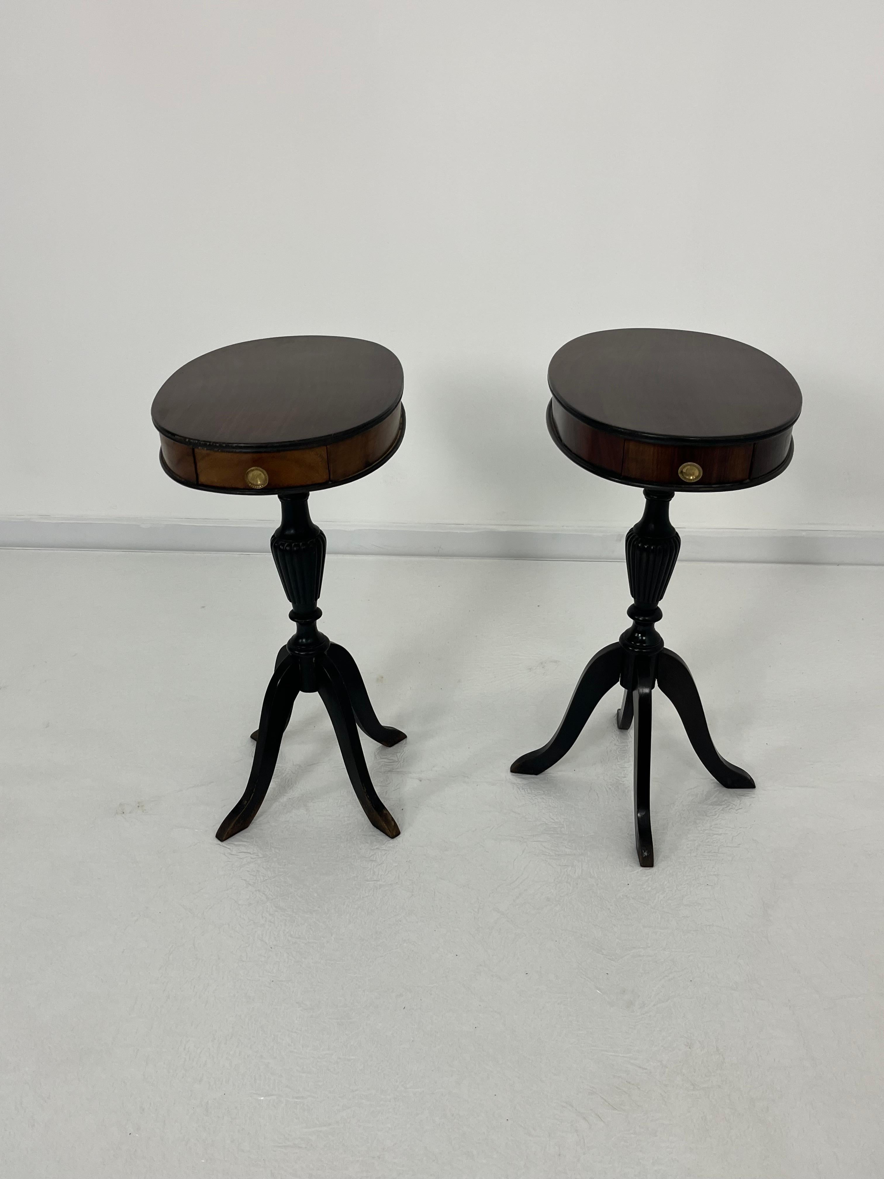 Wood Particular Set of 2 Oval Italian Bedside Tables Mid-century, 1960s For Sale