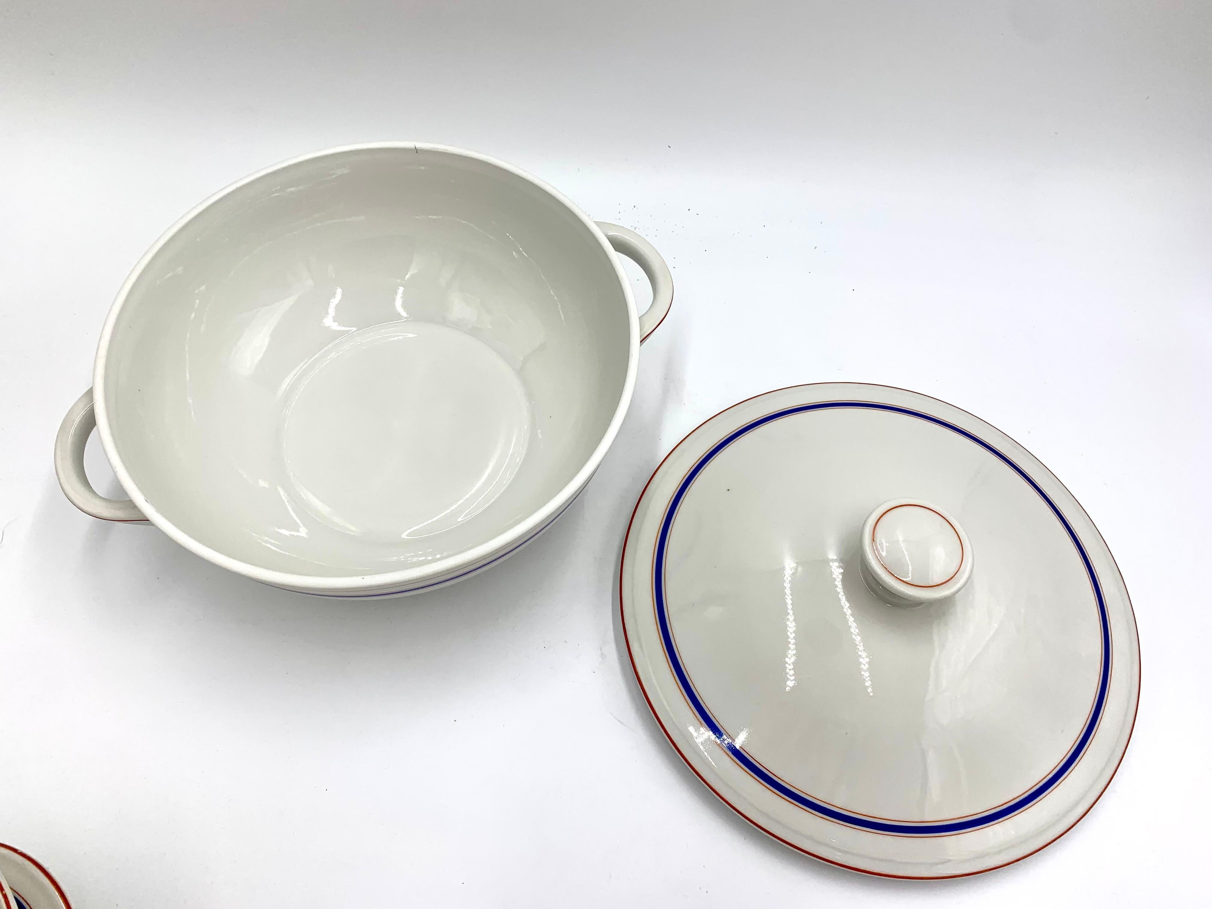 Parts of the Koenigszelt Dinner Set, 1940s In Good Condition For Sale In Chorzów, PL