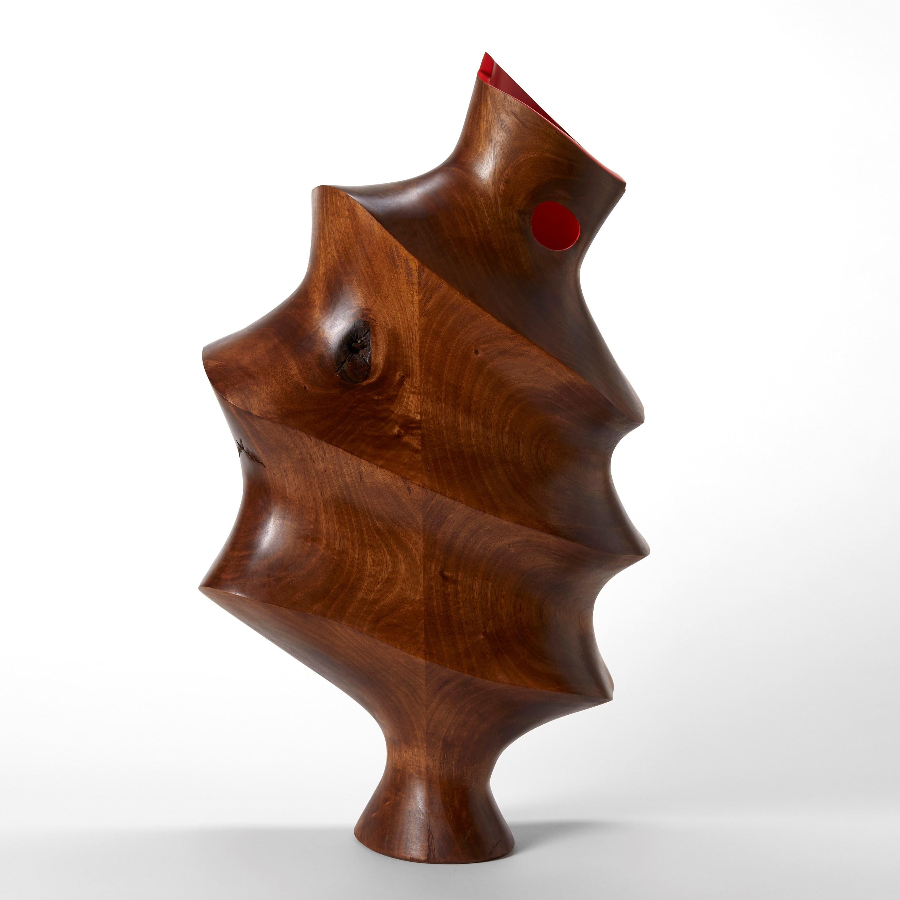 'Parul 0.1' è una scultura in legno unica nel suo genere realizzata dall'artista britannico Donald Baugh.

Donald Baugh è nato a Londra e da uno a otto anni ha vissuto in Giamaica con i nonni e le due sorelle, prima di tornare dai genitori a Ealing.