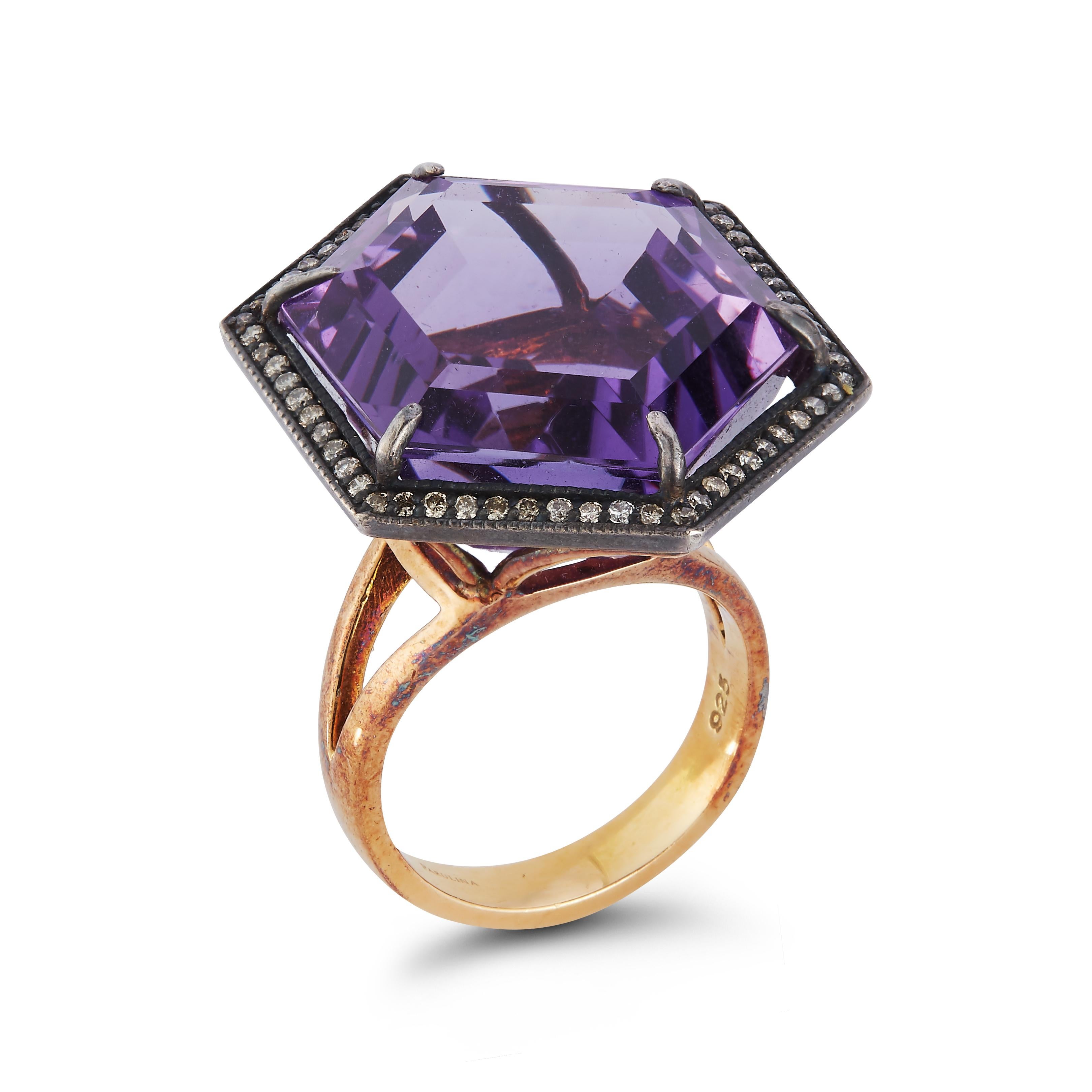 Parulina Amethyst and Diamond Ring in 18K Yellow Gold In New Condition For Sale In Greenwich, CT
