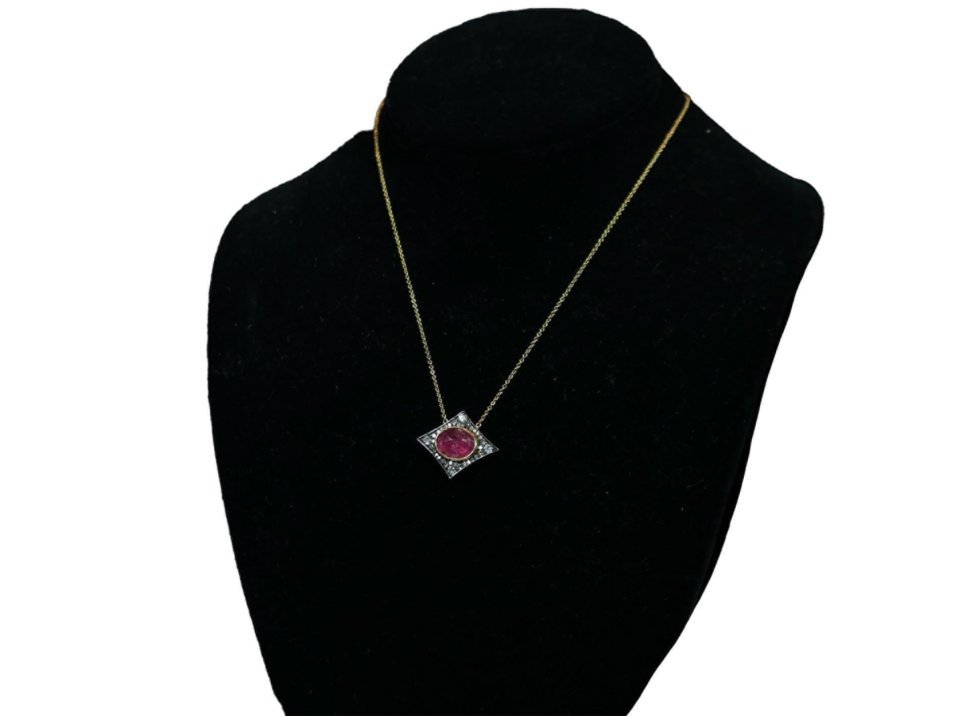 Women's or Men's Parulina 18k Yellow Gold and PPink Tourmaline and Diamond Pendant  For Sale