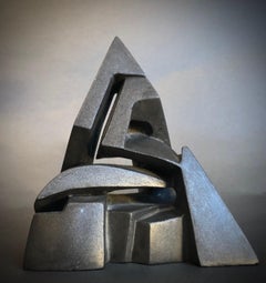 Parvine Curie (1936-, Francia) : "Guizeh II" , Escultura en cerámica c. 1980