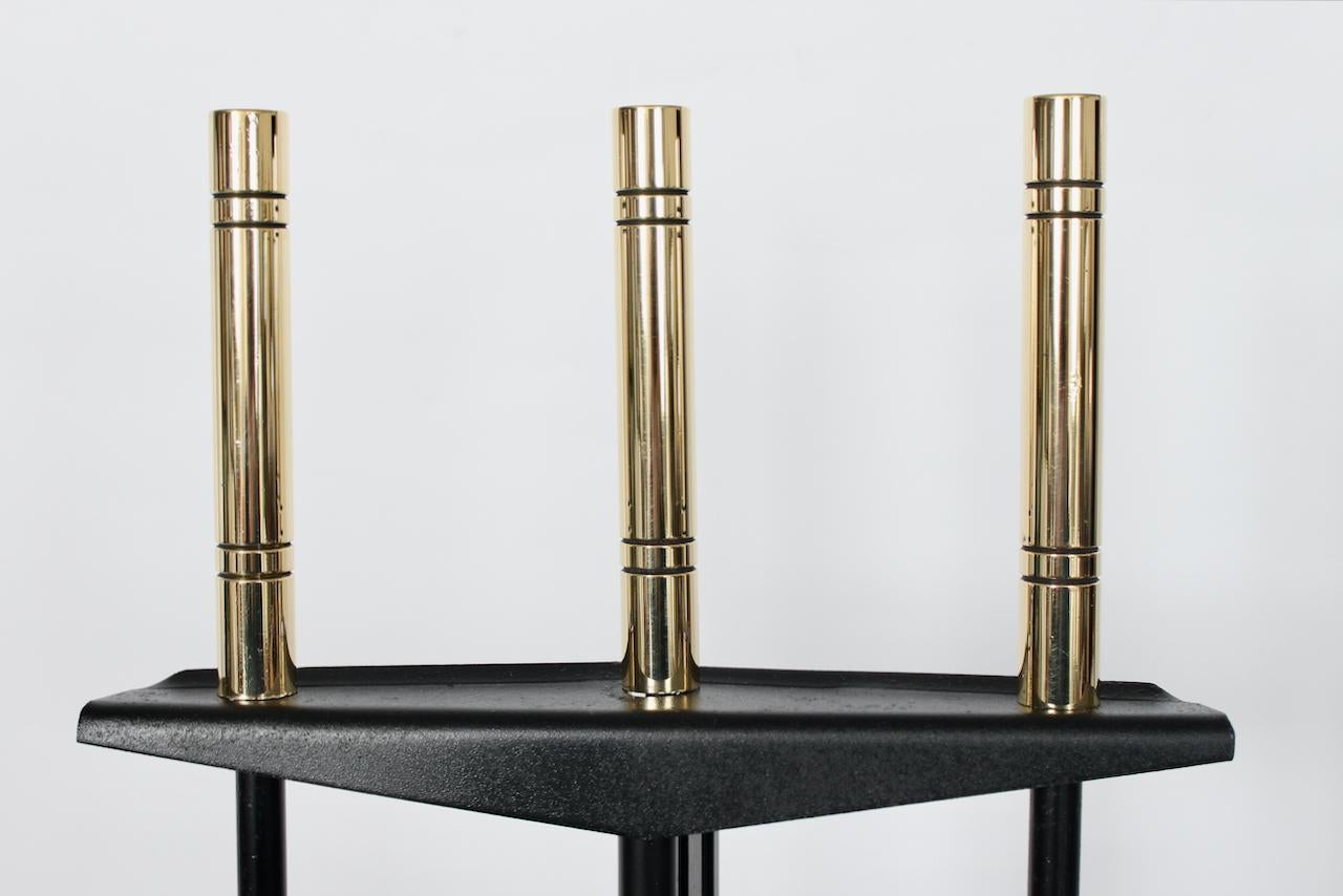 Set di attrezzi da fuoco in ottone e ghisa nera con supporto, stile Parzinger, composto da tre pezzi in vendita 4