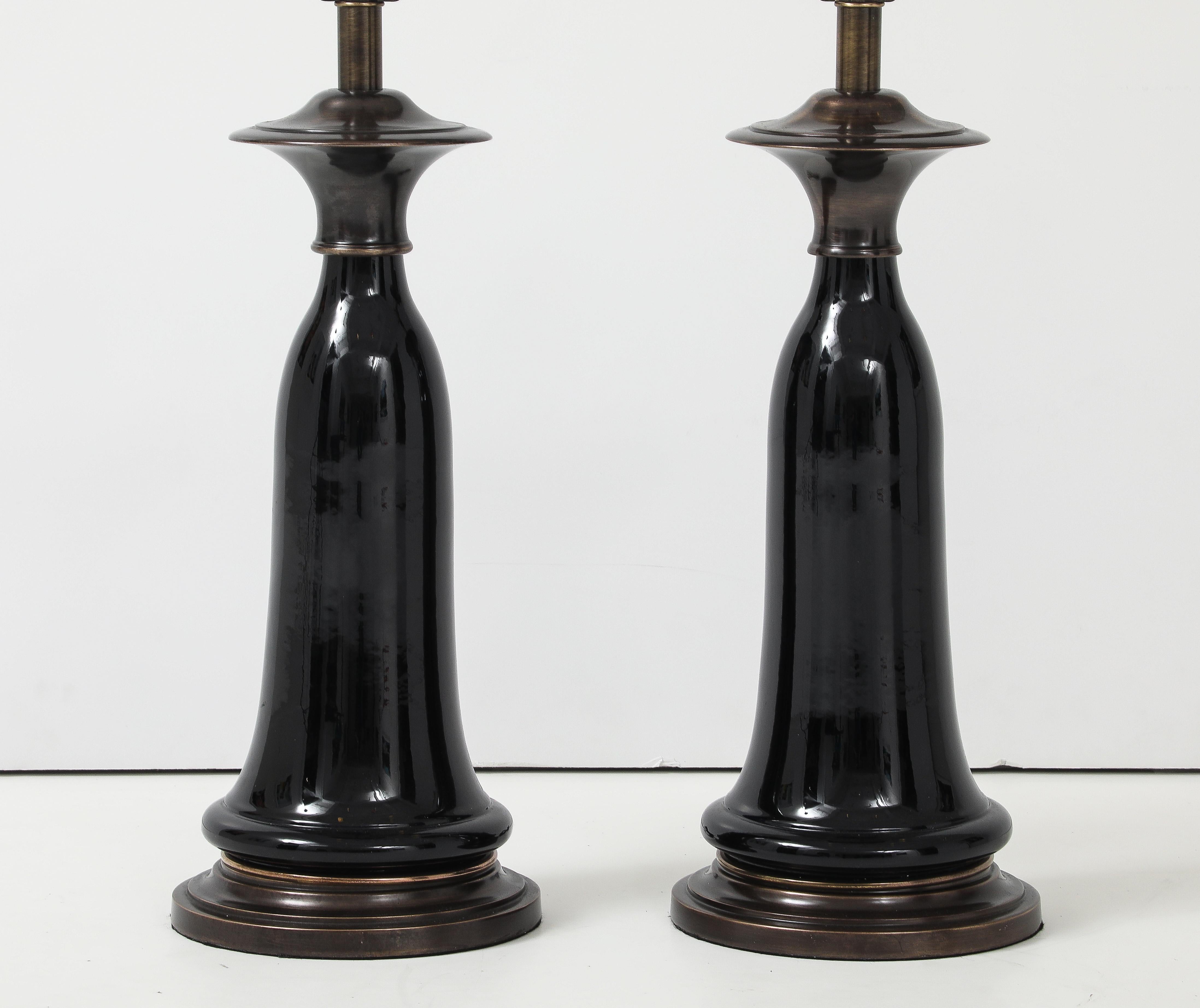 20ième siècle Lampes en porcelaine noire de style Parzinger en vente