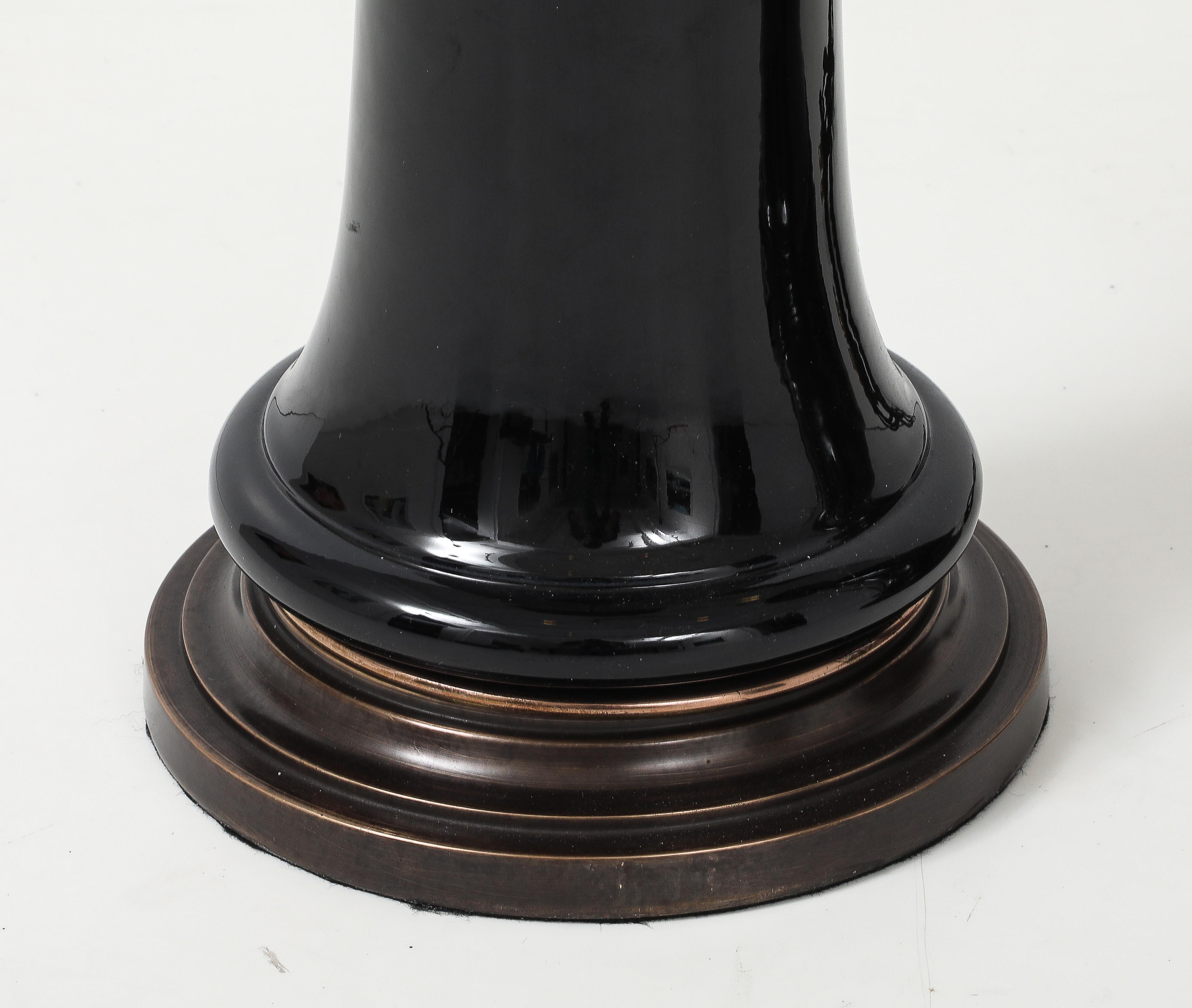 Lampes en porcelaine noire de style Parzinger en vente 2