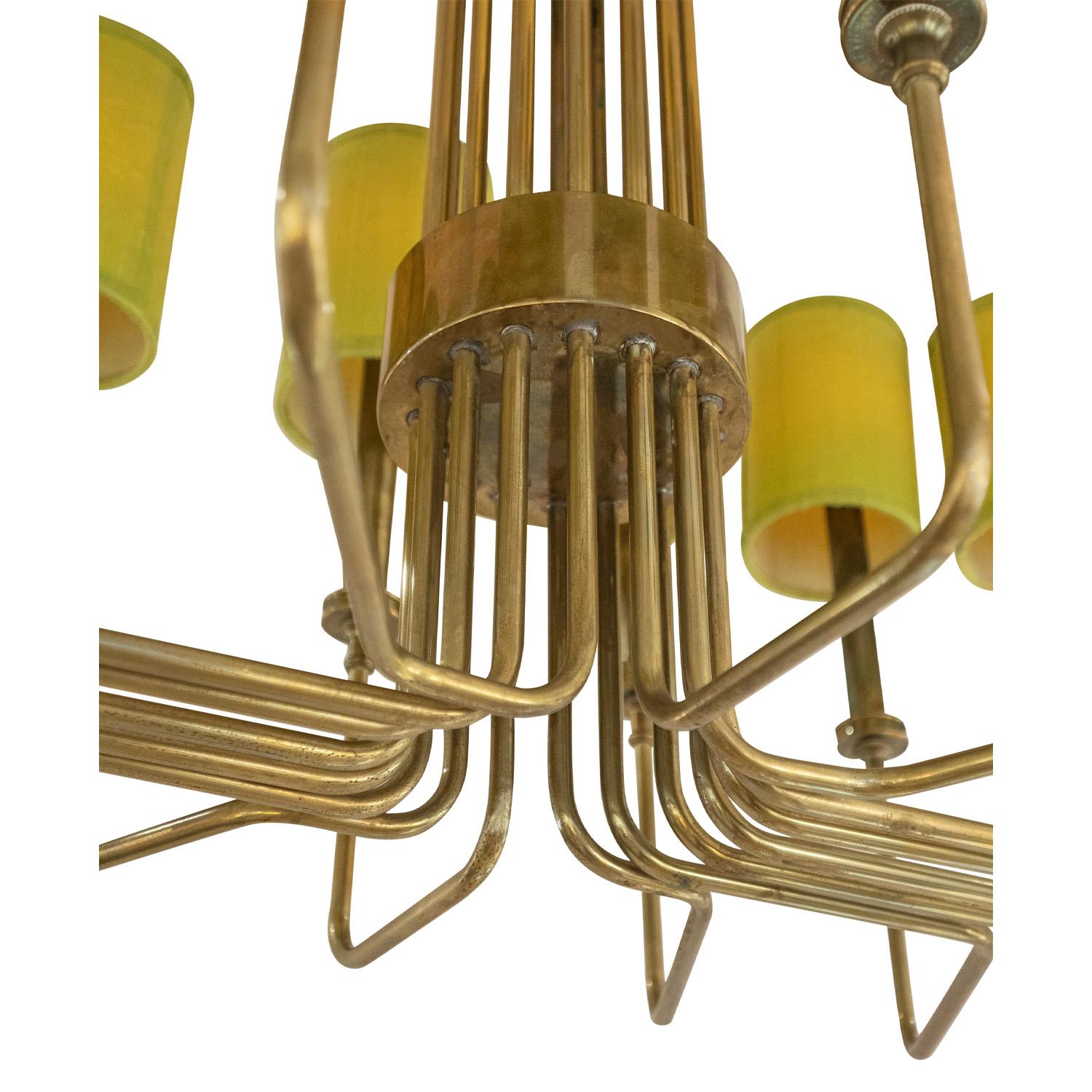 Parzinger Style Large and Impressive Chandelier in Brass, 1950s In Excellent Condition For Sale In New York, NY