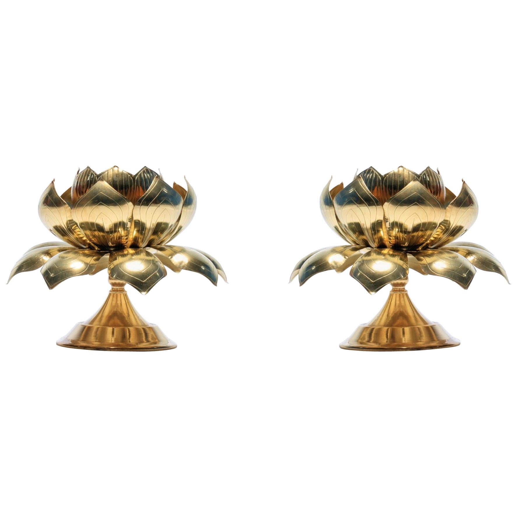 Style Parzinger Grand centre de table en laiton Bougeoirs Lotus par Feldman Lighting