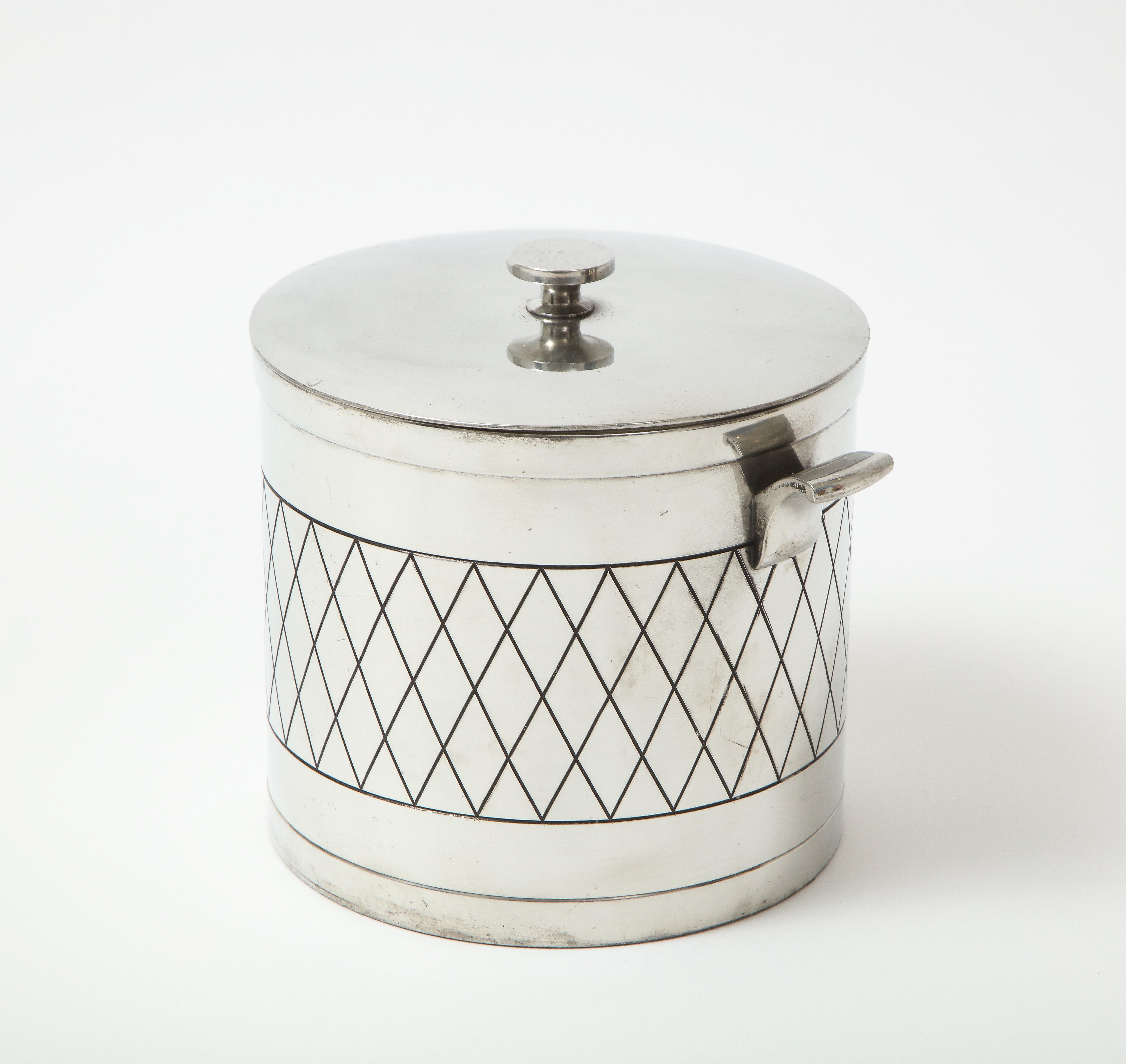 Parzinger Style Mid Century Ice Bucket In Good Condition In New York, NY