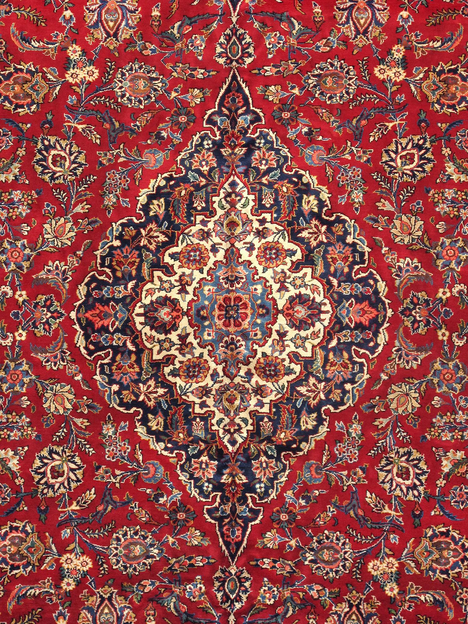 Breathtaking and quite rare antique Persian Sarouk rug, country of origin / rug type: Persian rug, circa date: 1910. Size: 10 ft 5 in x 14 ft 