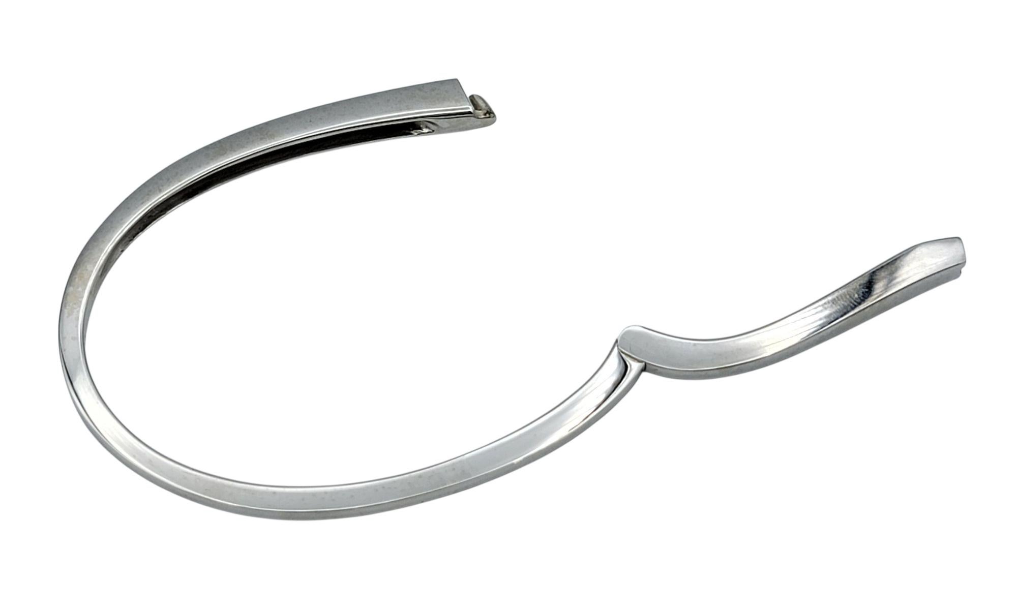 Pascal Lacroix Channel Set Diamond Hinged Bangle Bracelet in 14 Karat White Gold In Good Condition For Sale In Scottsdale, AZ