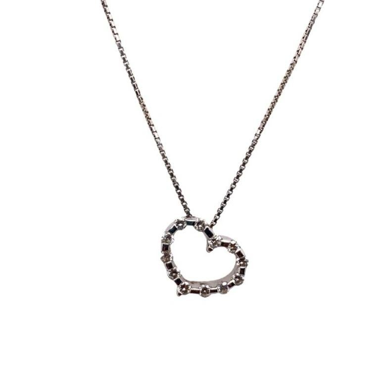 Pascal of France 18ct White Gold 0.35ct Diamond Set Heart Pendant on 16” Chain

Additional Information:
Total Diamond Weight: 0.35ct
Diamond Colour: G
Diamond Clarity: VS
Total Weight: 4.1g
Pendant Dimension: 13mm x 11mm
Fastening: Bolt Ring
SMS5367