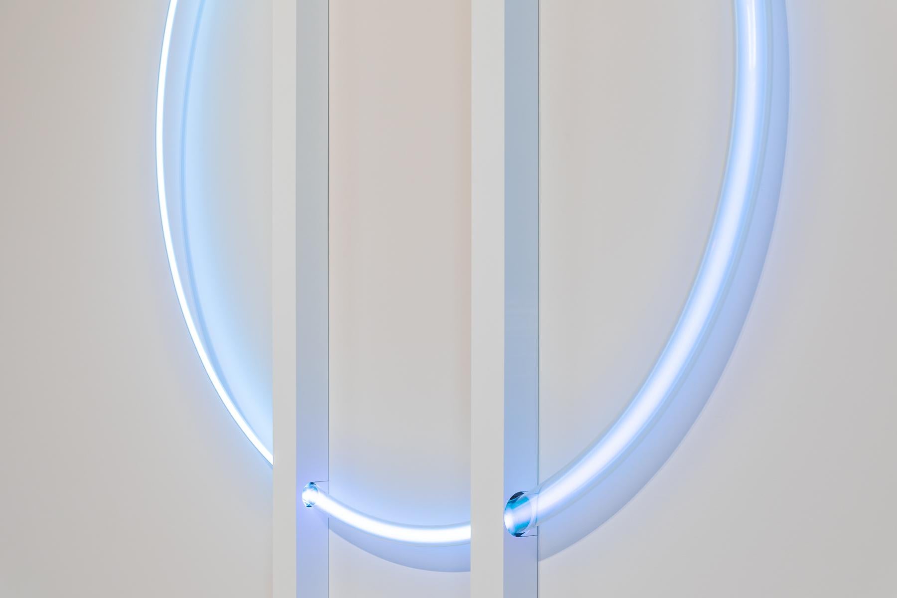 Pascal Smelik, Helios Unlimited, Deep Sky Blue, Wall Light Sculpture, 2023 For Sale 3