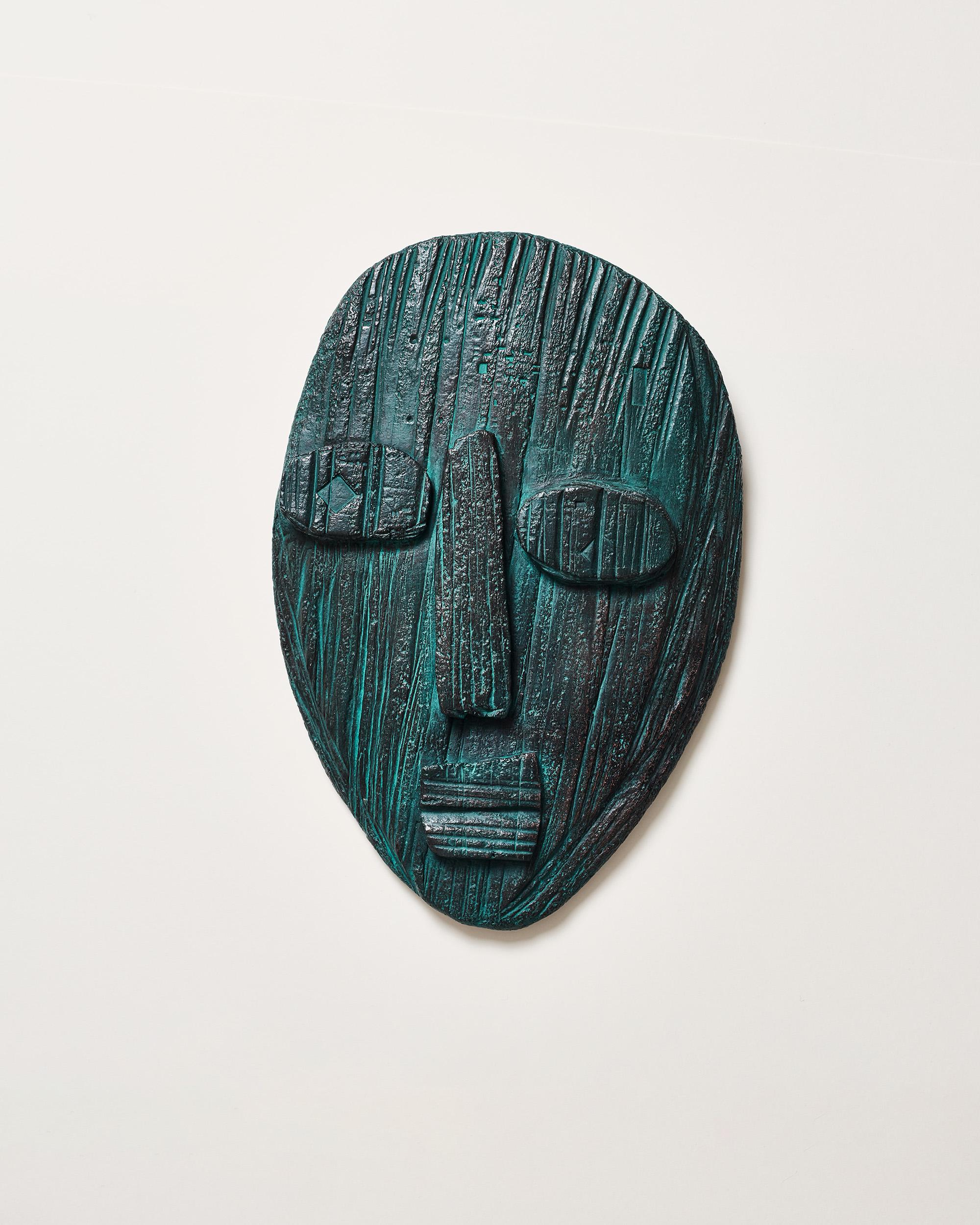Pascale Hamelin Abstract Sculpture - Masque origine - Contemporary Ceramic portrait sculpture