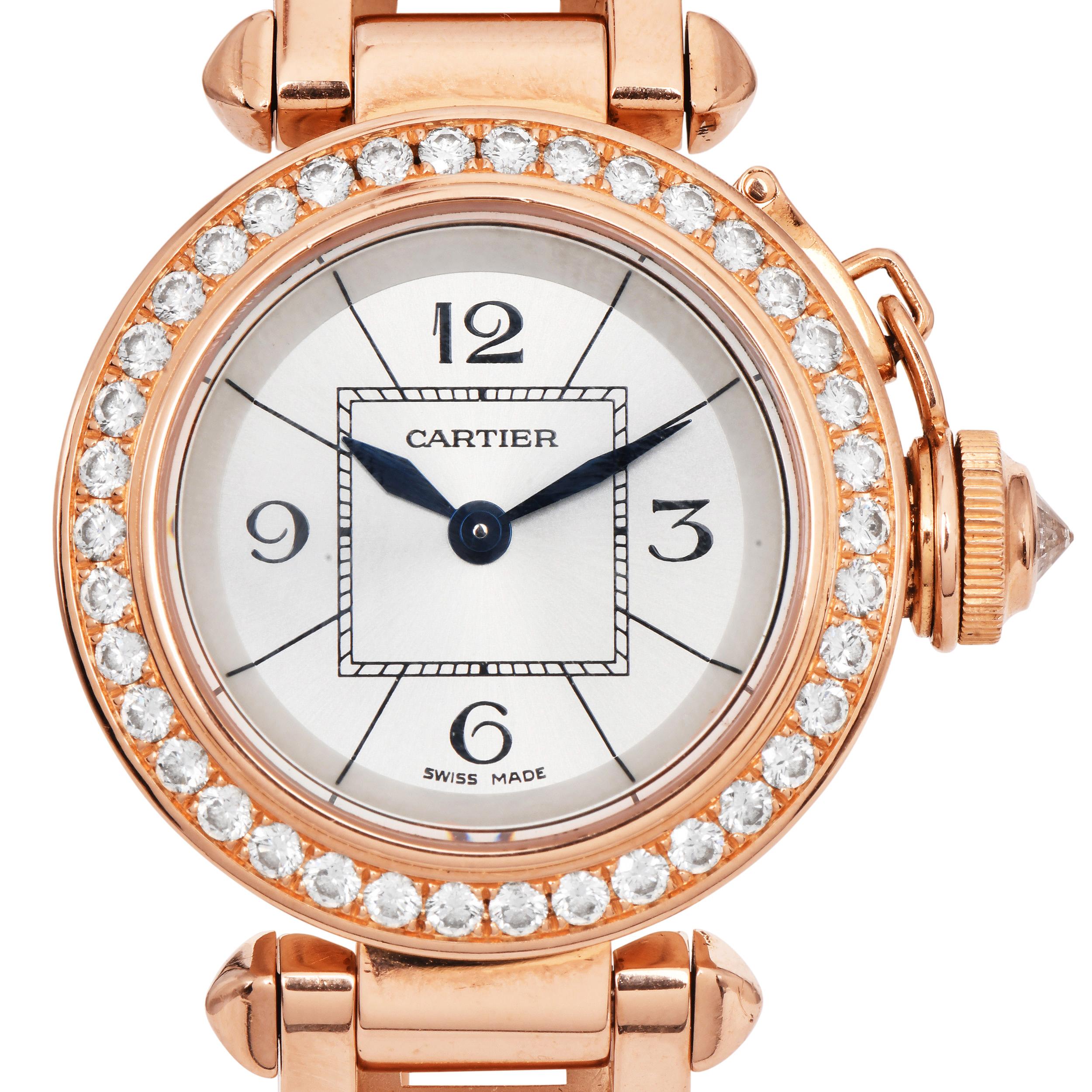 Orologio da donna Pasha de Cartier in oro giallo 18 carati con diamanti - Movimento al quarzo

Questo elegante orologio Pasha de Cartier è un classico del lusso e dell'eleganza. Dotato del caratteristico movimento al quarzo di Cartier, l'orologio è