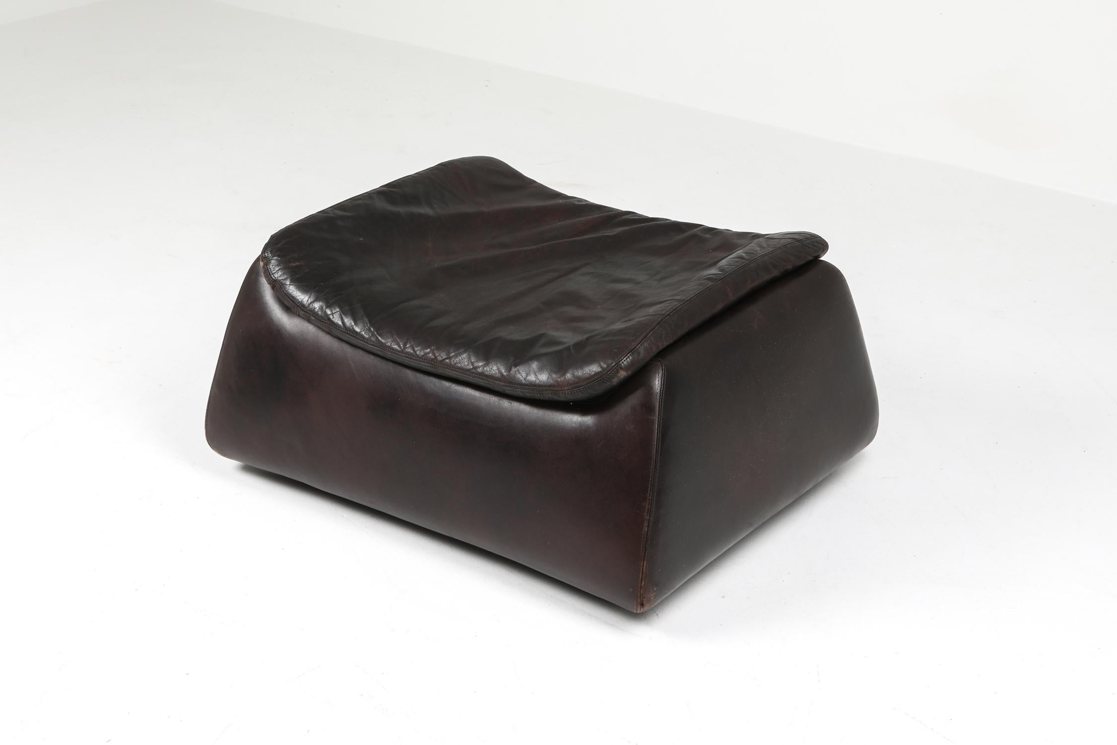 chaises longues 'Pasha' de Durlet en cuir chocolat foncé en vente 6