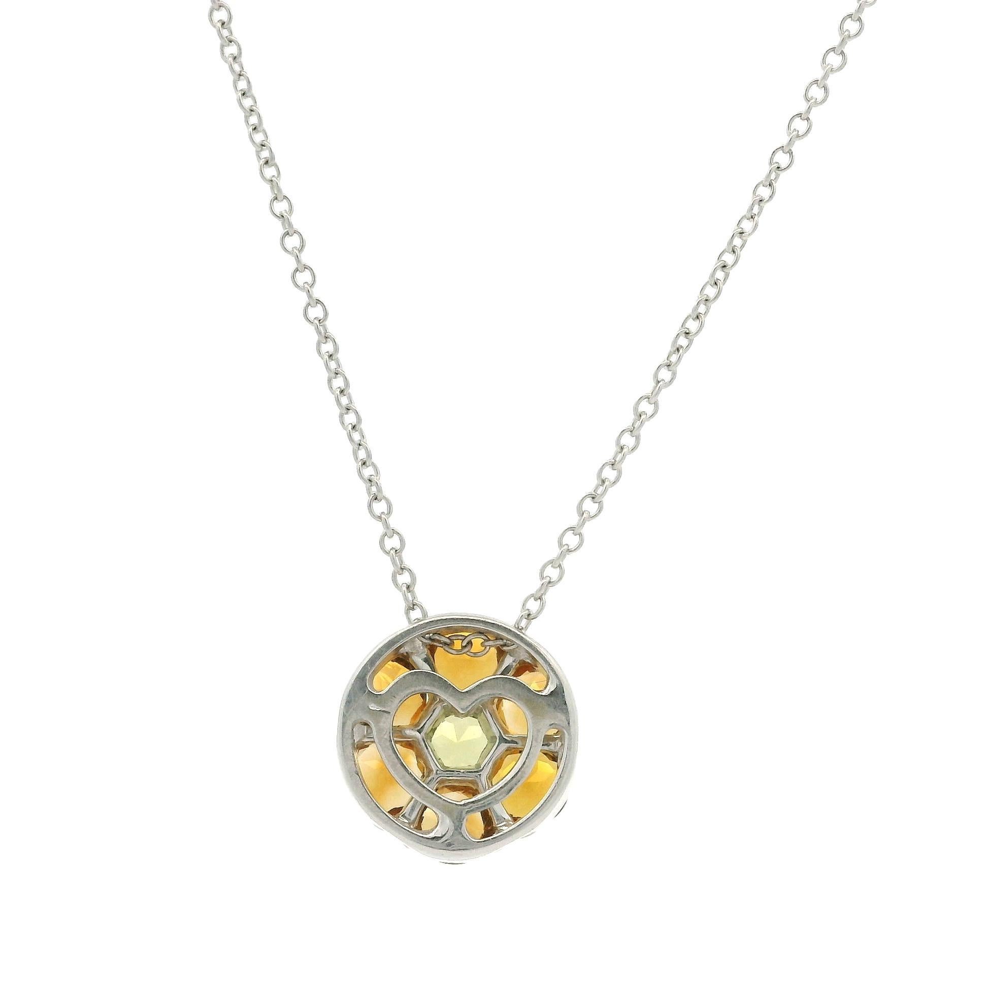 Pasquale Bruni Collier pendentif grappe de fleurs en or 18 carats, citrine, quartz et saphir en vente 3