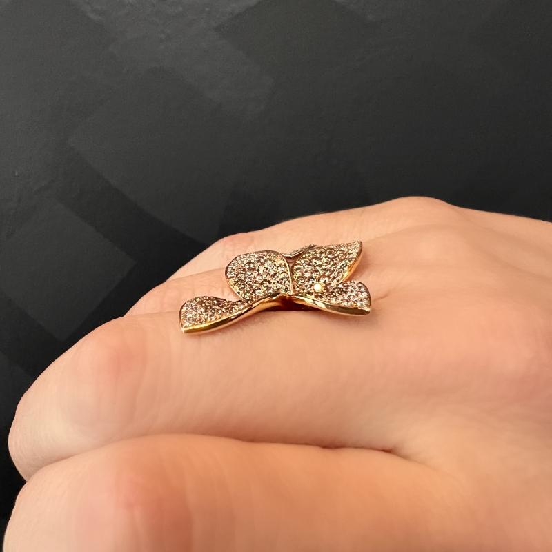 Round Cut Pasquale Bruni 18K White and Rose Gold Diamond Pave (2.86CT) Giardi Segriti Ring For Sale