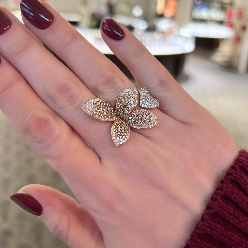 Pasquale Bruni 18K White and Rose Gold Diamond Pave (2.86CT) Giardi Segriti Ring For Sale 1