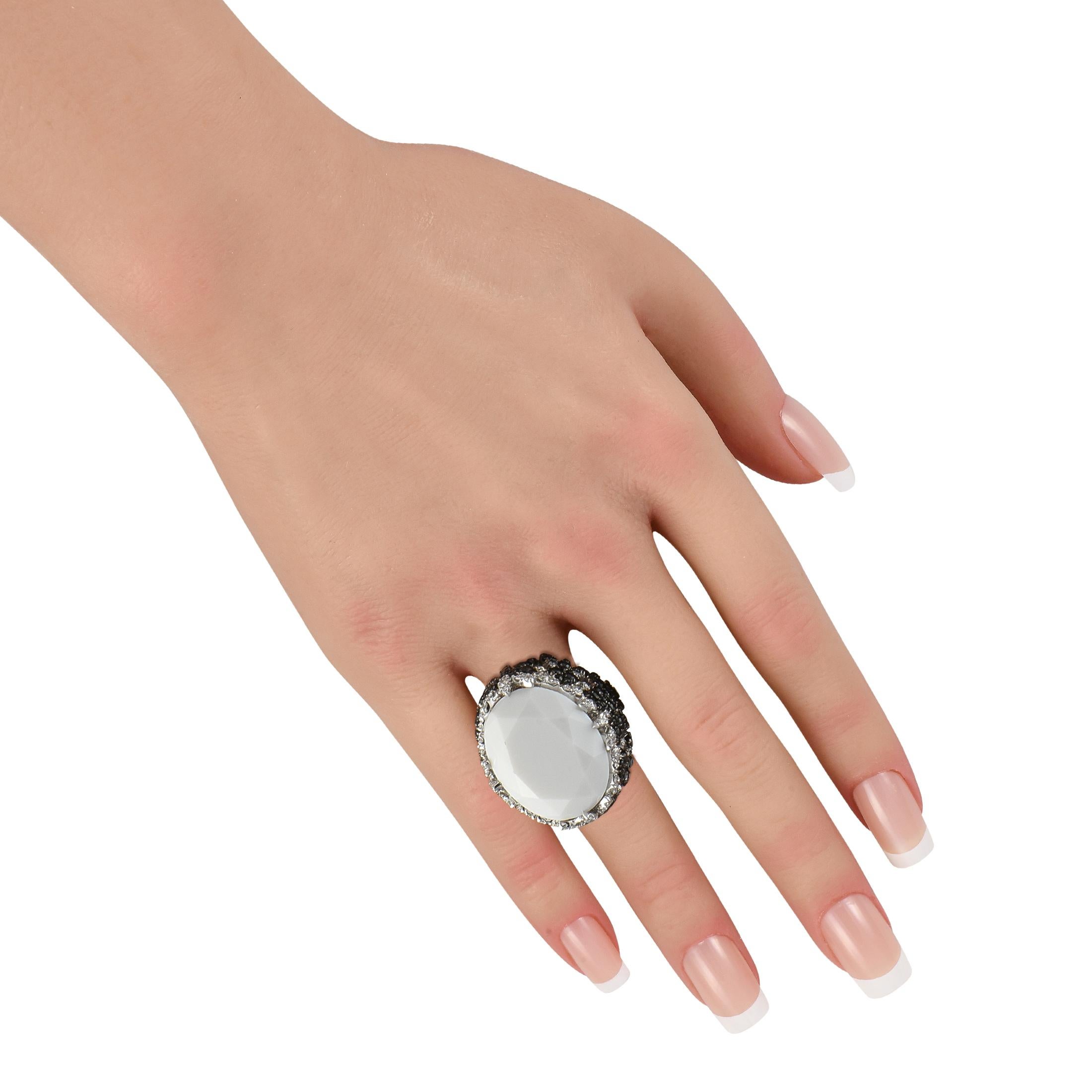 Taglio rotondo Anello Pasquale Bruni in oro bianco 18 carati con diamanti e agata da 5,01 carati in vendita