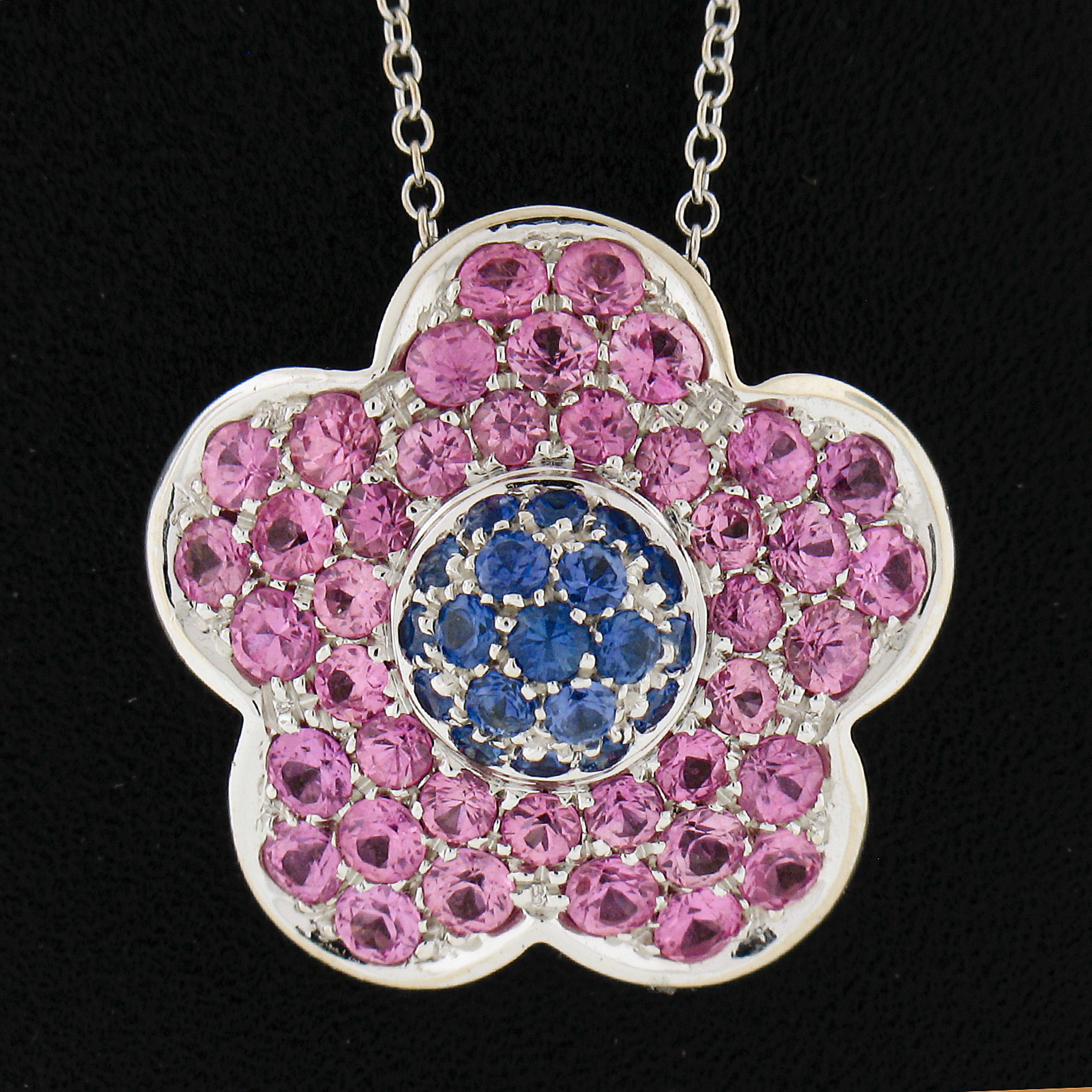 Pasquale Bruni Halskette mit Blumenanhänger, 18 Karat Weißgold Rosa & Blauer Saphir (Rundschliff)