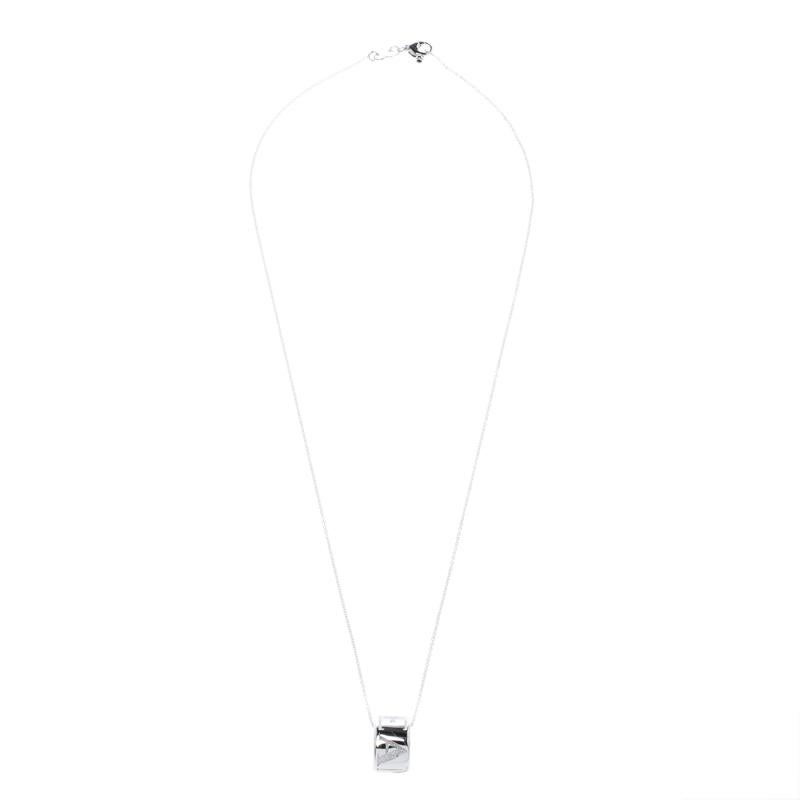 For the woman who has a refined taste for fine jewellery, Pasquale Bruni brings her this immaculately crafted necklace from their Amore collection, that has been made from 18K white gold. The pendant has a rather simple and classy style of neat