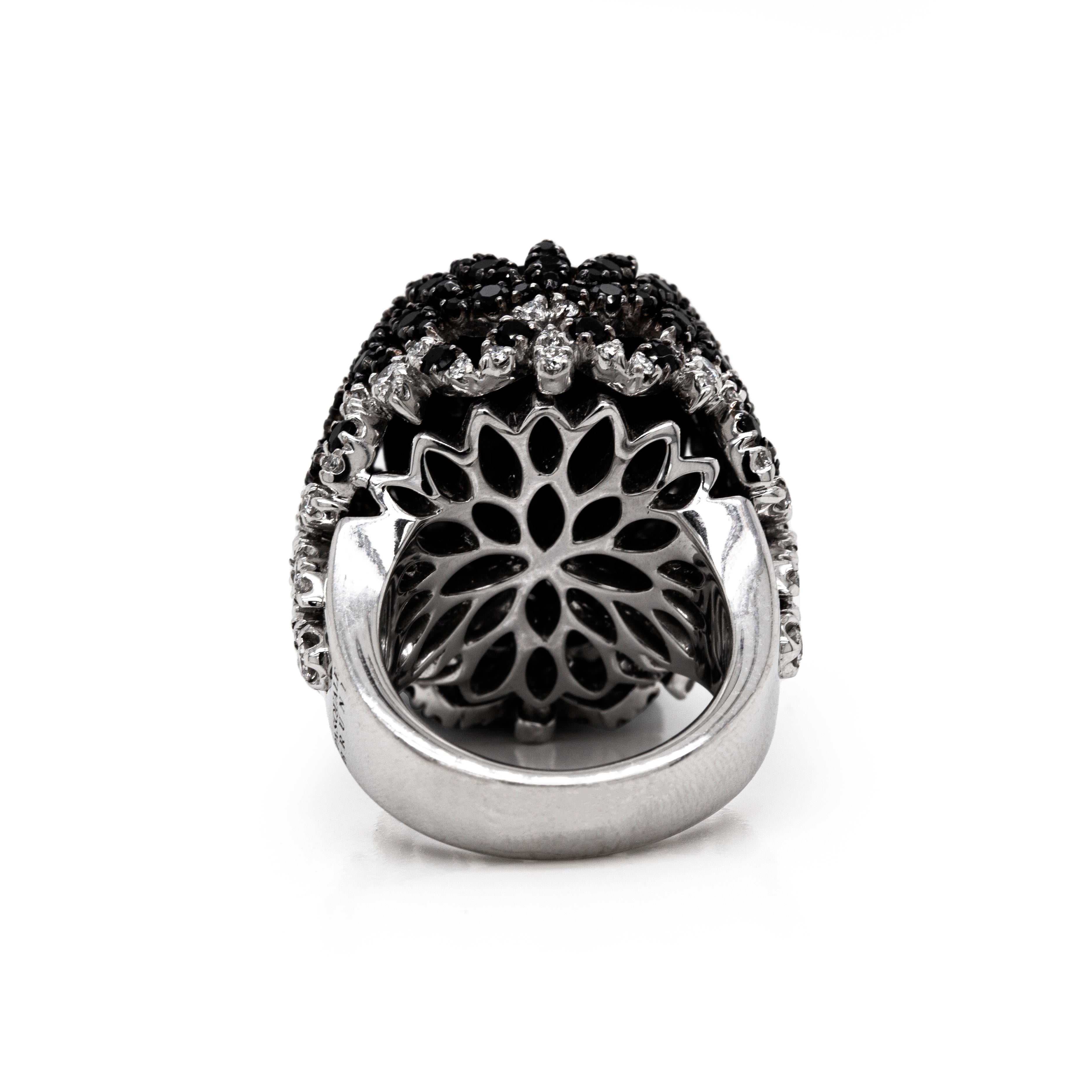 Oval Cut Pasquale Bruni 'Ghirlanda' Onyx, Black Spinel and Diamond 18K White Gold Ring For Sale