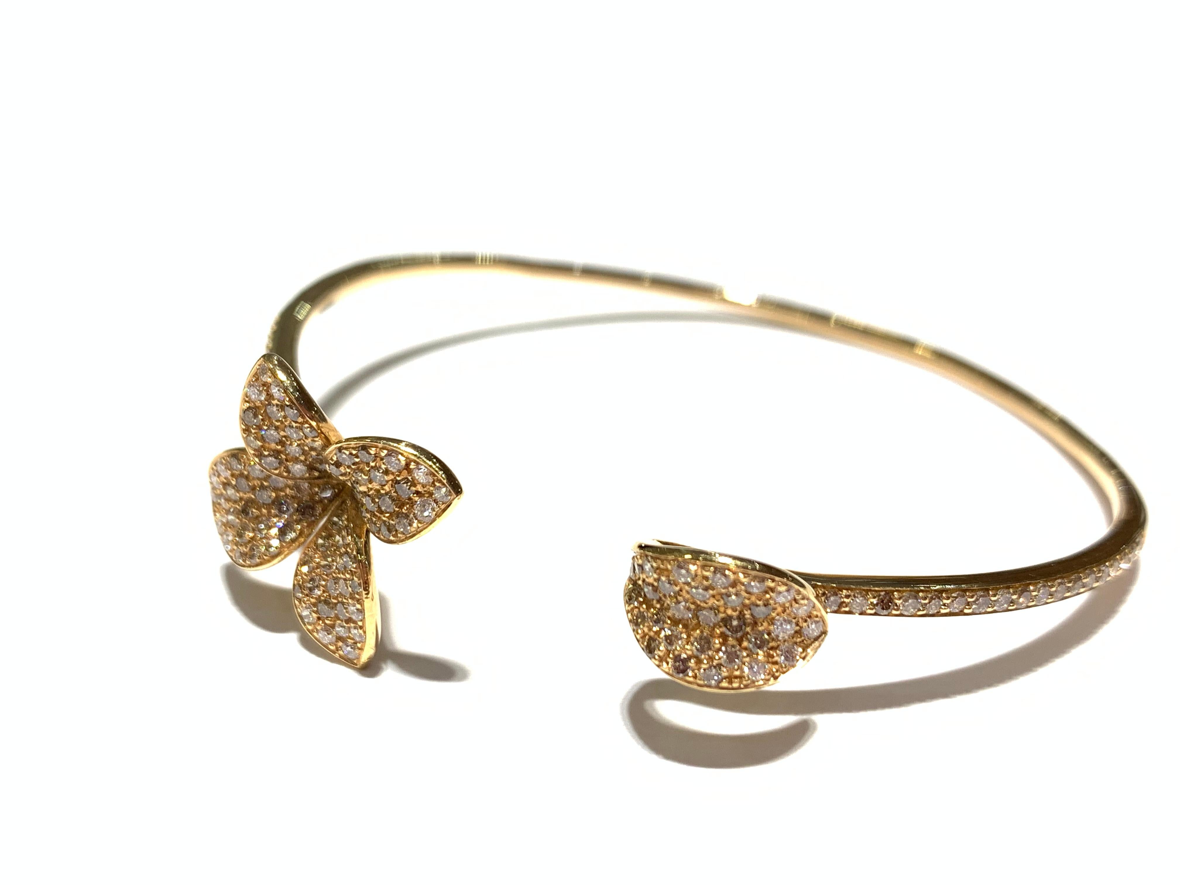 Pasquale Bruni Giardini Segreti petite bangle with 1.25 carat diamonds 
set in 18 karate rose gold 
Italian made 
