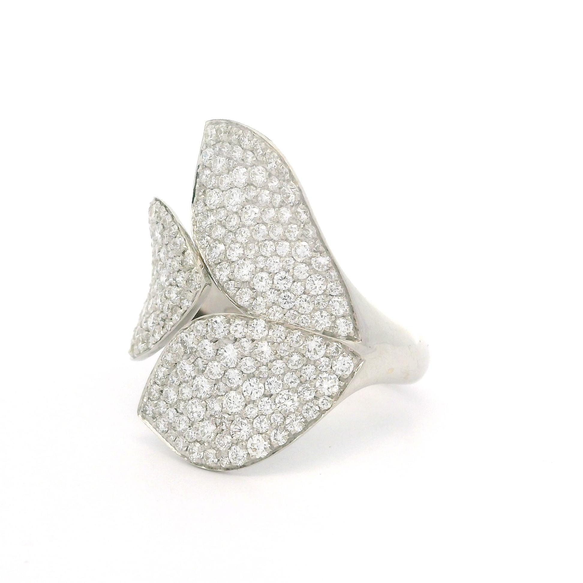 Pasquale Bruni Giradini Garden 18k White Gold 2.15ctw Pave Diamond Flower Ring 7
