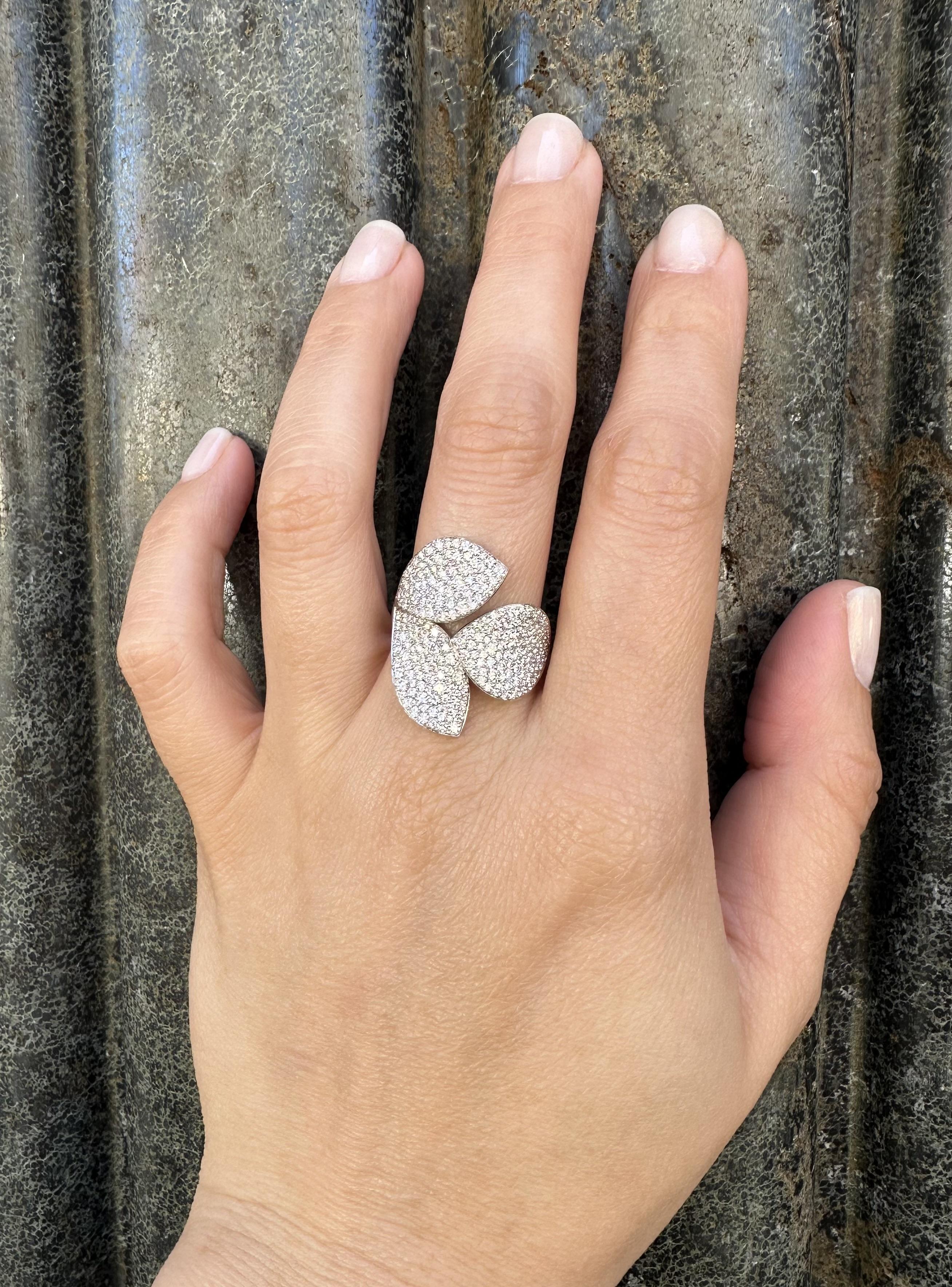 Pasquale Bruni Giradini Garden 18k White Gold 2.15ctw Pave Diamond Flower Ring 4