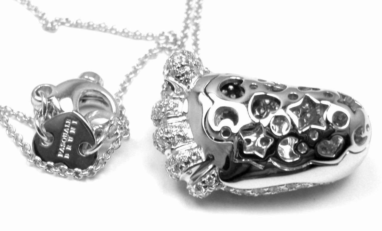 Pasquale Bruni ORME Footsteps Diamond Foot White Gold Pendant Necklace In New Condition In Holland, PA