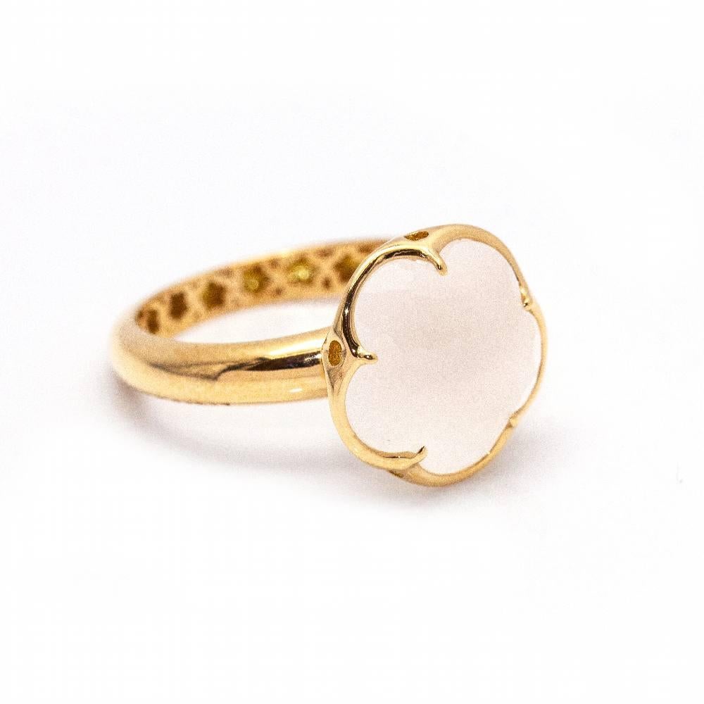 Anillo della collezione floreale BON TON di Pasqual Bruni in oro e blu per donna  Talla 13  Oro Rosa de 18 kt.  3,64 grammi  Articulo nuevo a estrenar  Rif. D361619UZ