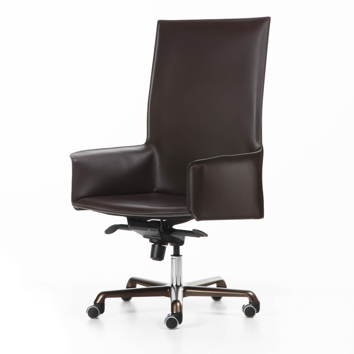 Pasqualina Swivel President Chair by Grassi&Bianchi and RedCreative In New Condition For Sale In Milan, IT